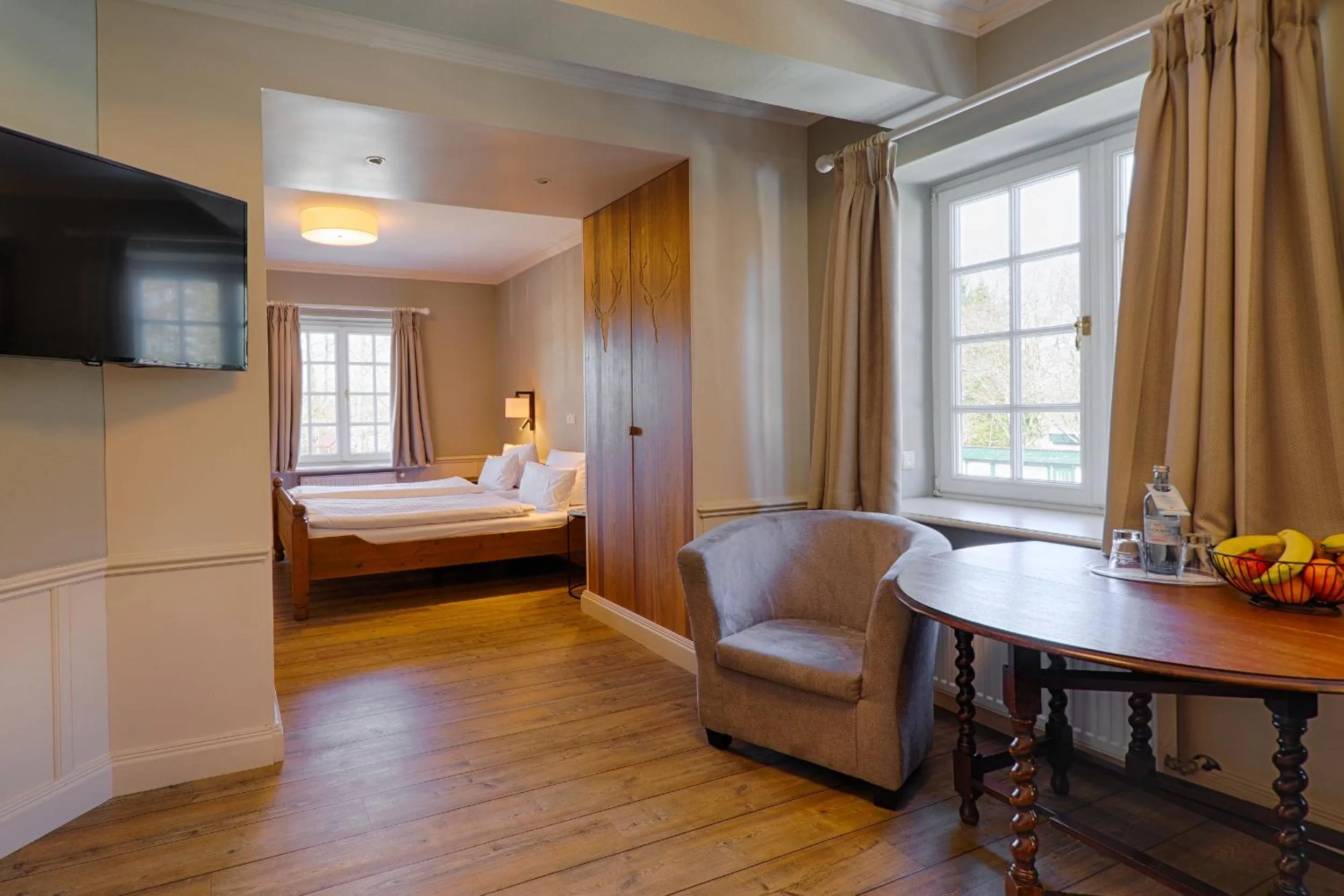 Photo of the whole room, Bed in Meeressterne Hotel Forsthaus Damerow