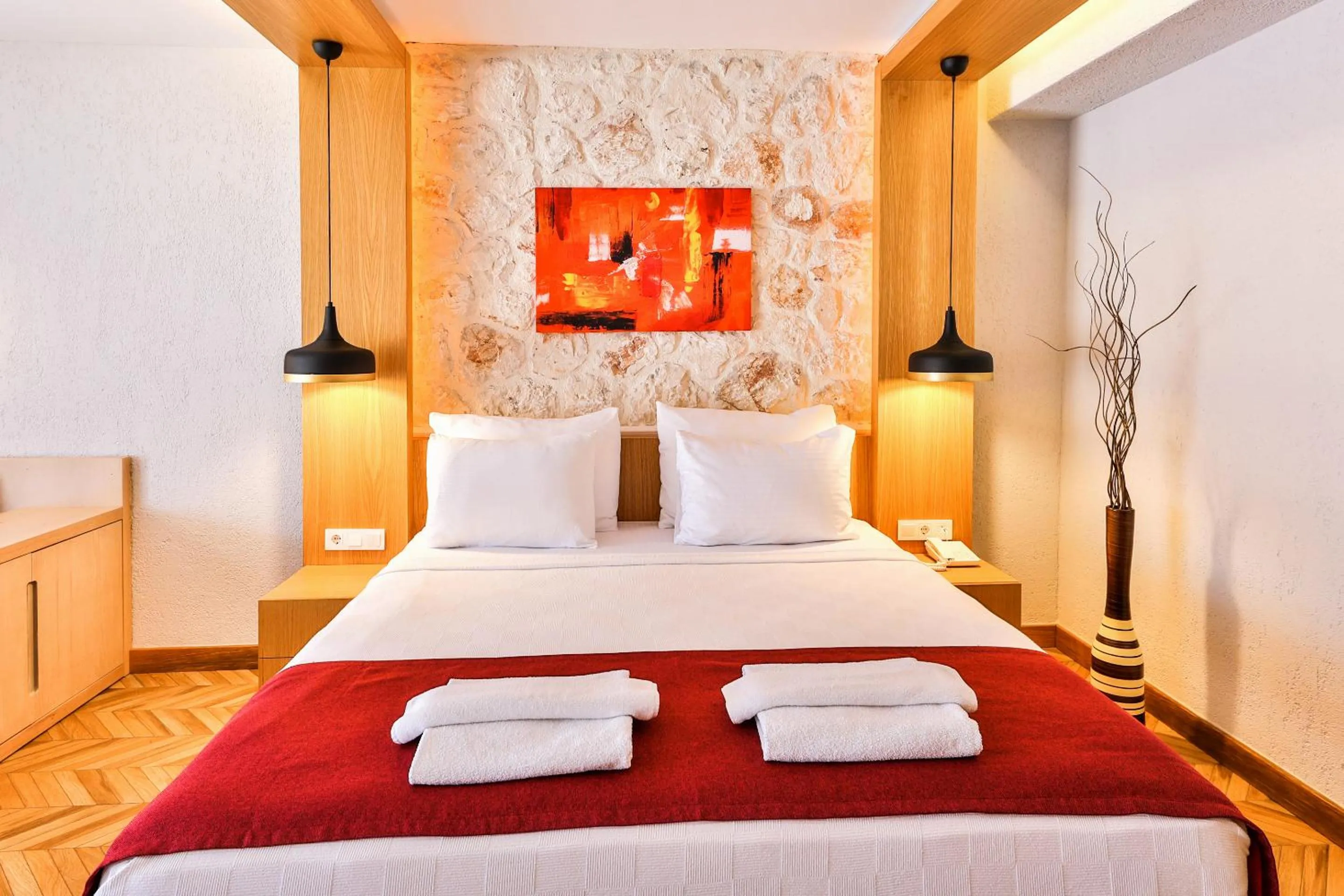 Photo of the whole room in Atalante Hotel