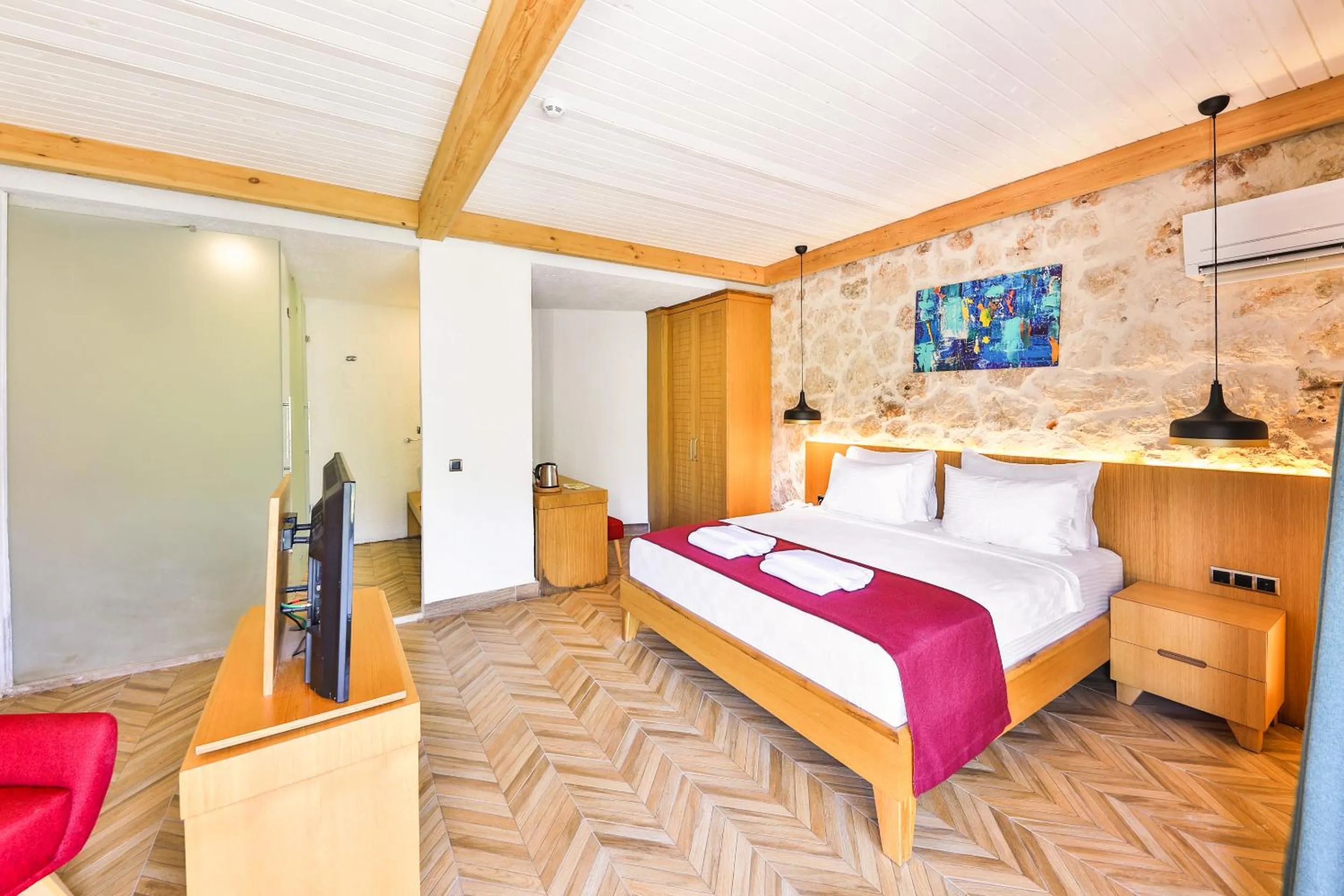 Photo of the whole room in Atalante Hotel