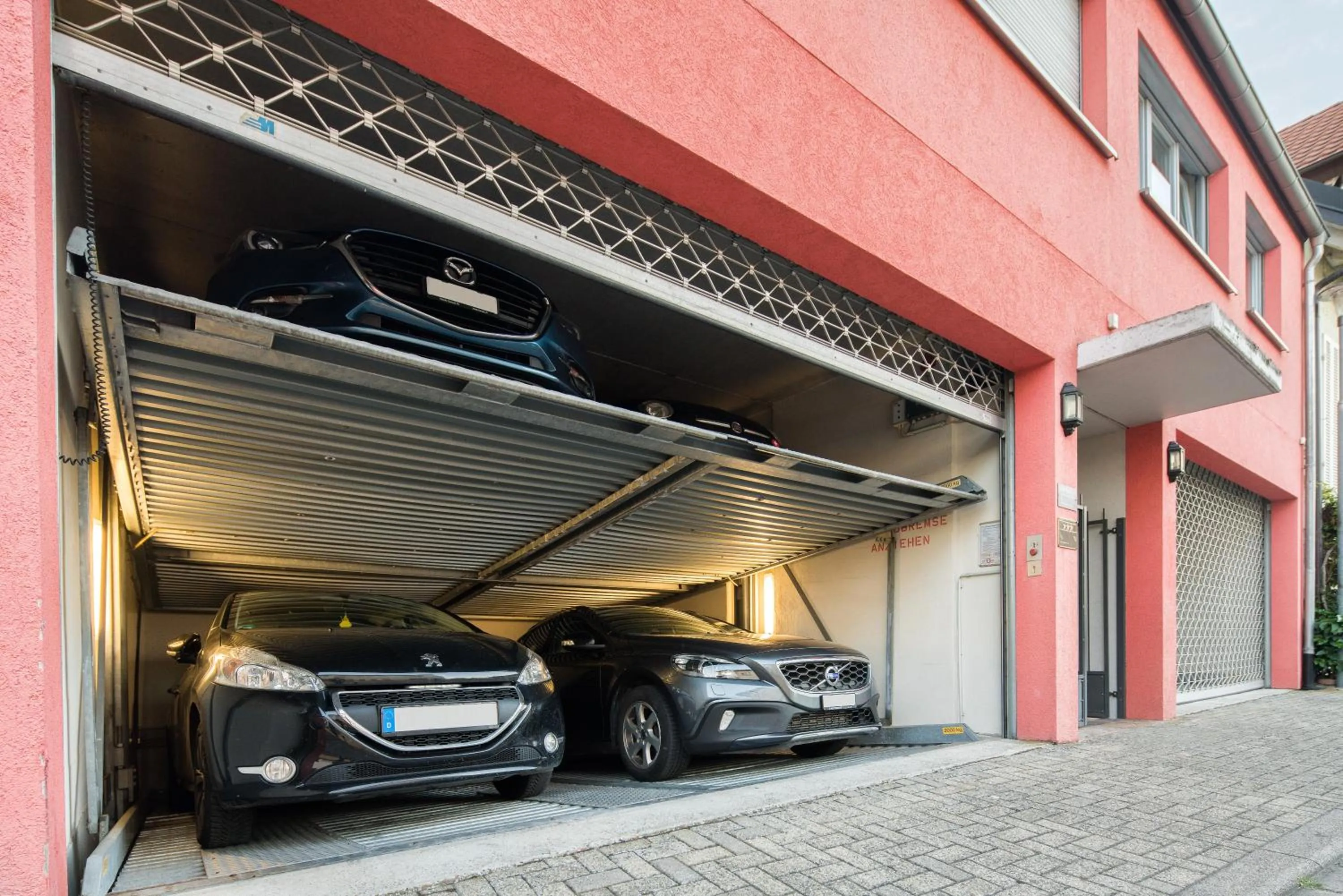 Parking in Arndt Hotel Garni