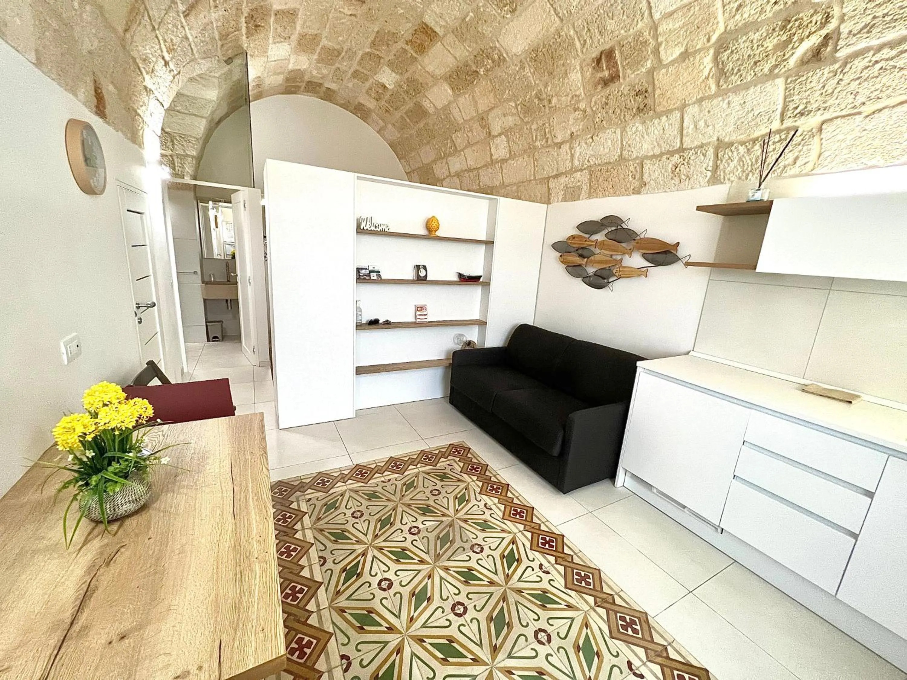 Kitchen or kitchenette in B&B Suite Amare Polignano