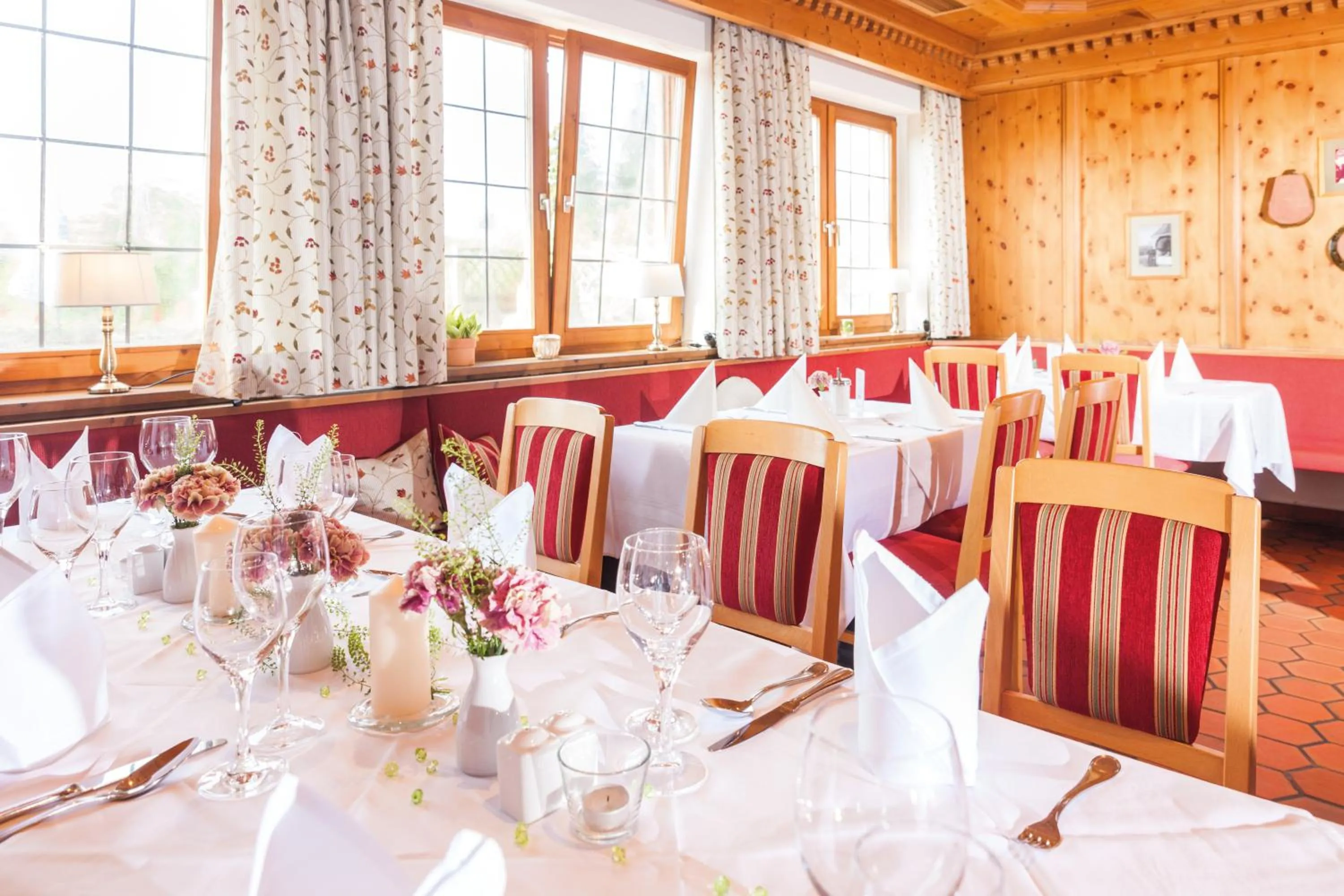 Restaurant/places to eat in SeeHotel Wassermann