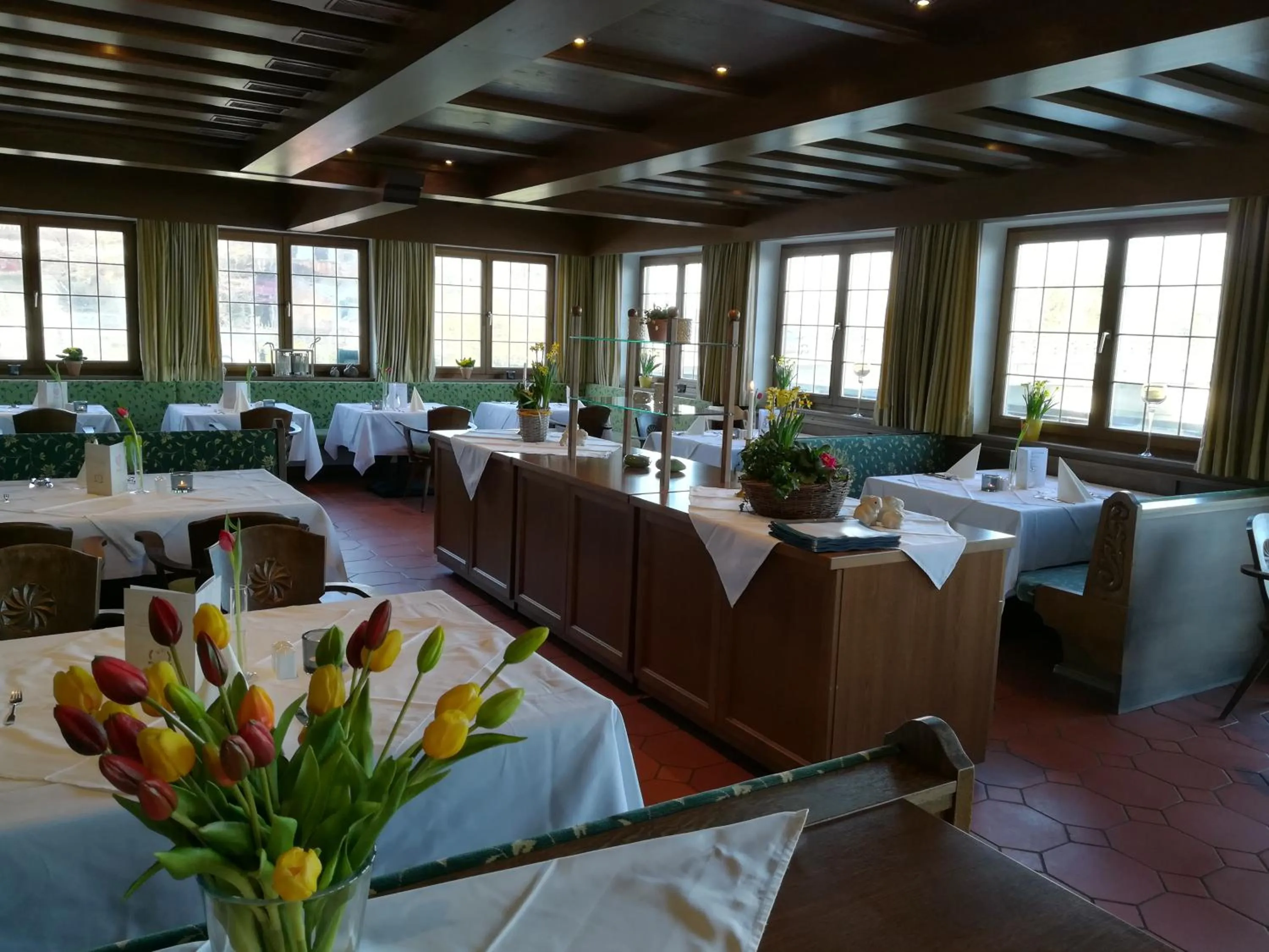 Restaurant/places to eat in SeeHotel Wassermann