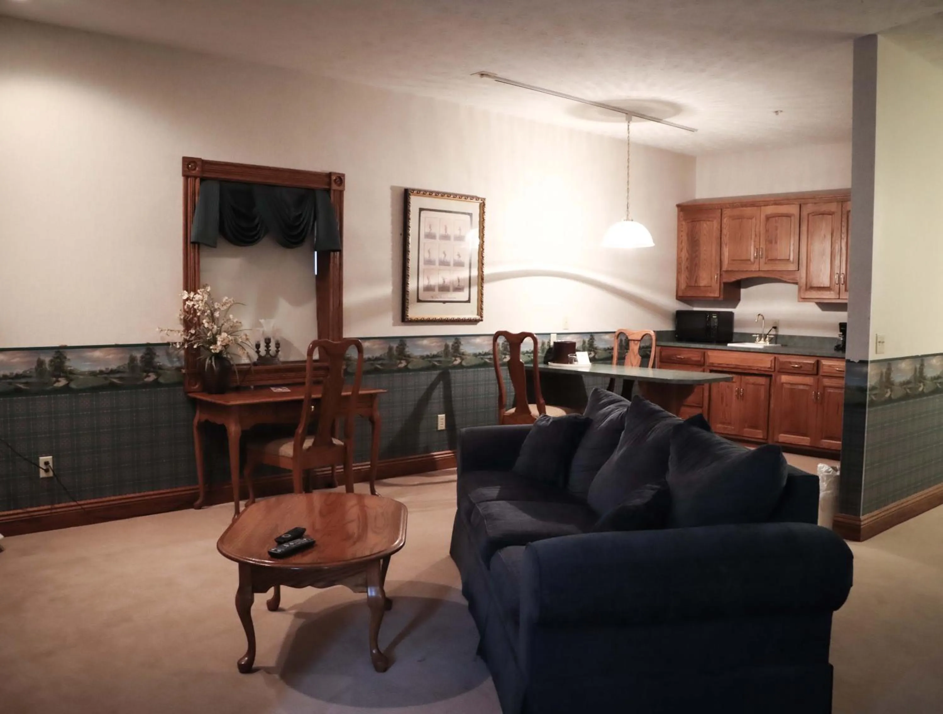 Seating area in Inn at Amish Door