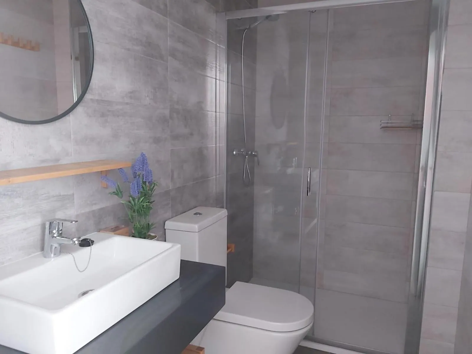 Shower in Bnbook Medea Apartments