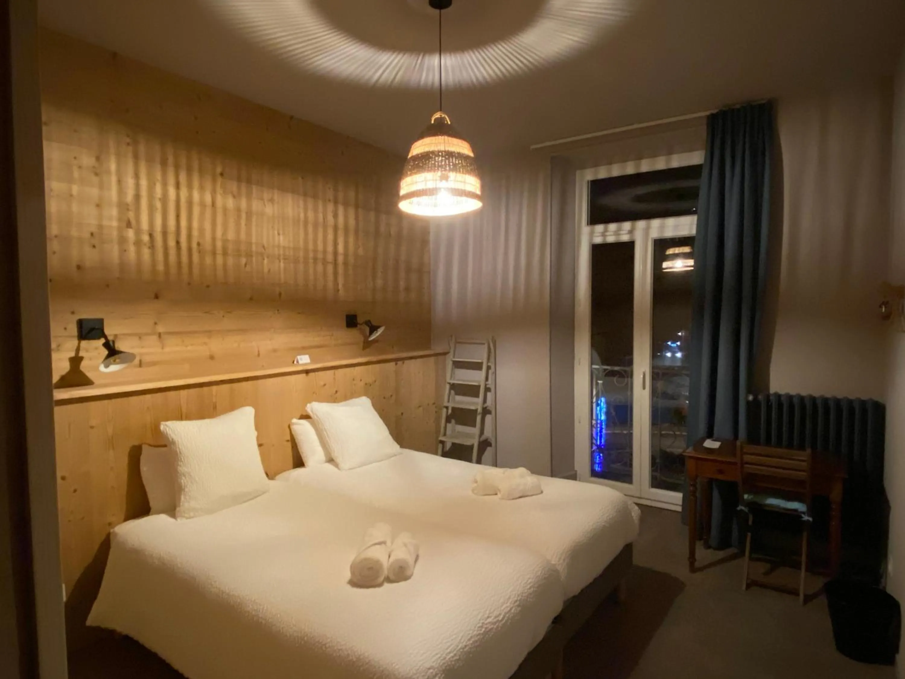 Bedroom, Bed in hôtel oberland