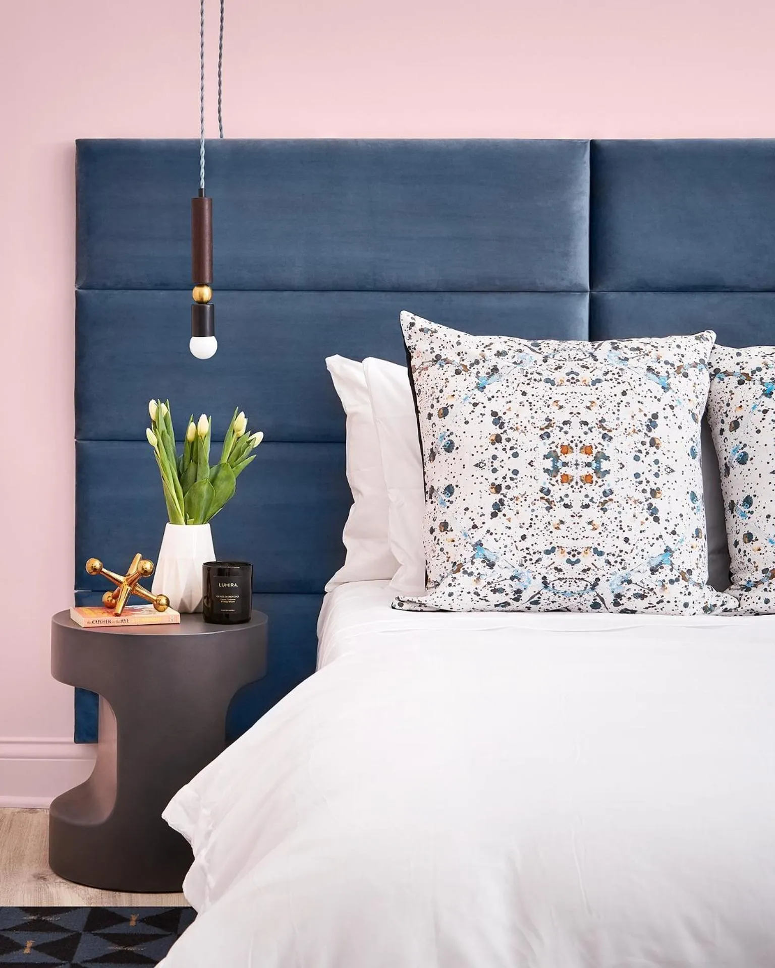 Bed in The Neighborhood Hotel Lincoln Park