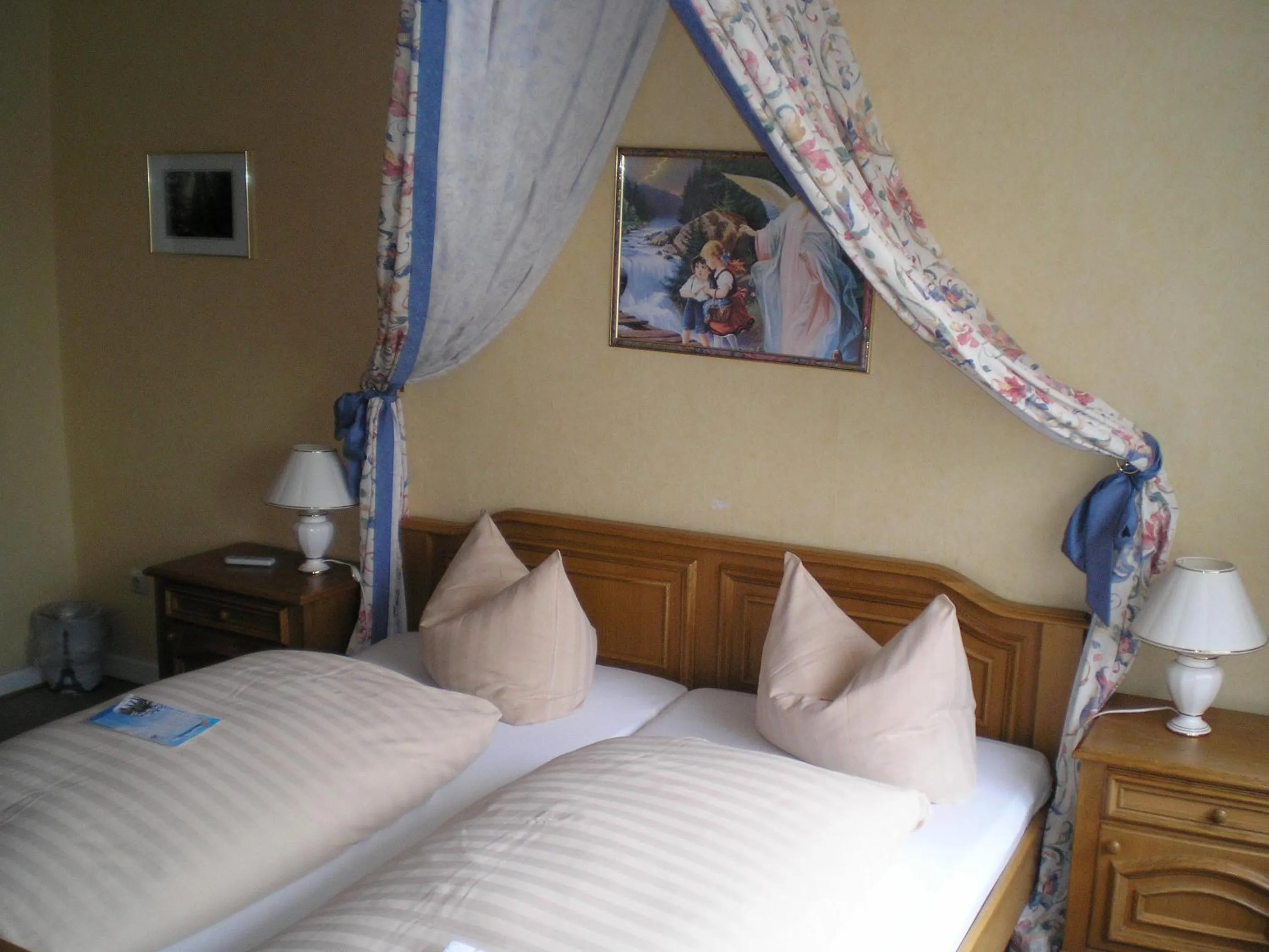 Bed in Hotel Restaurant Zum Postillion