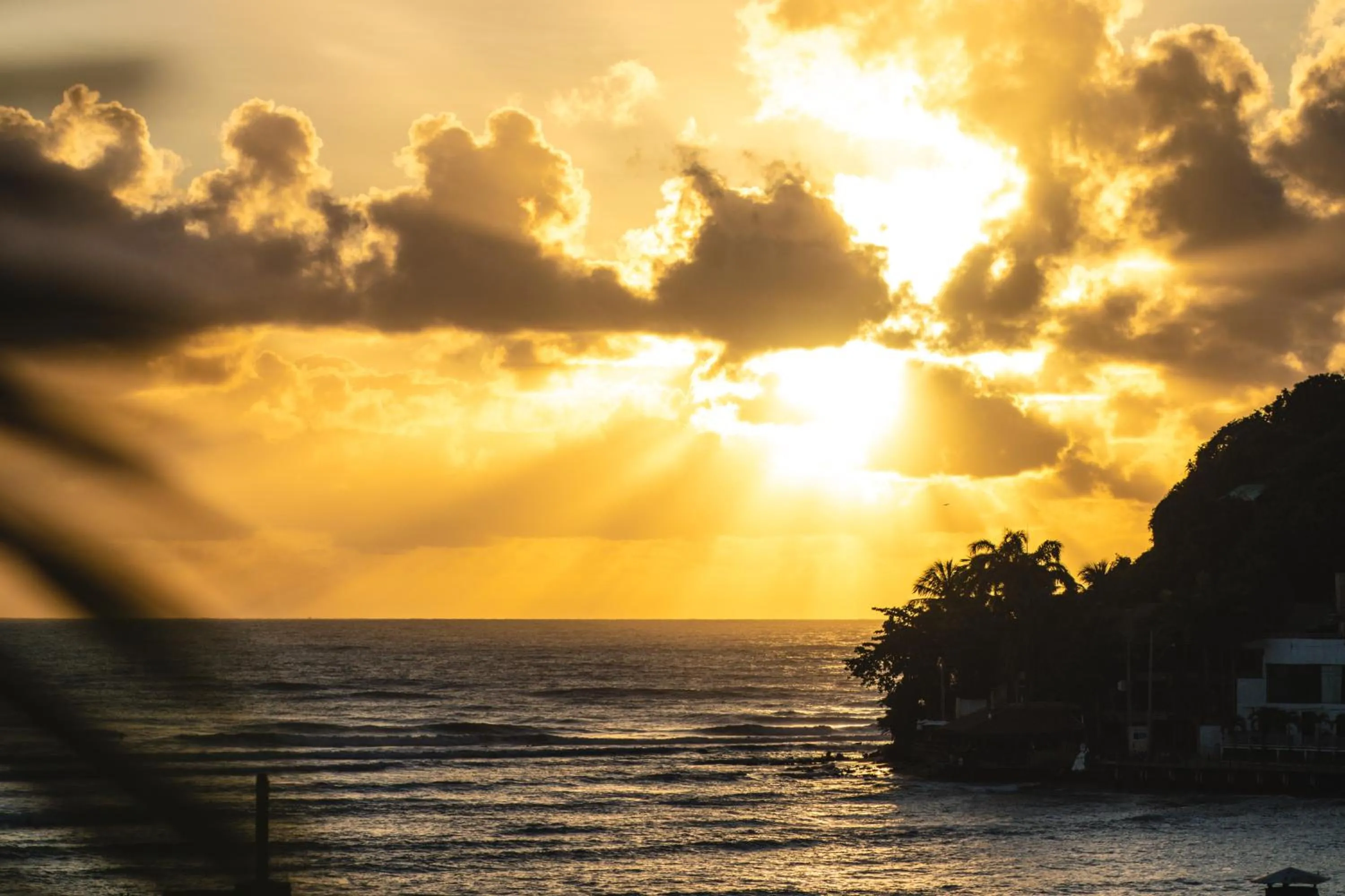Sunrise in Flat Pipa's Bay