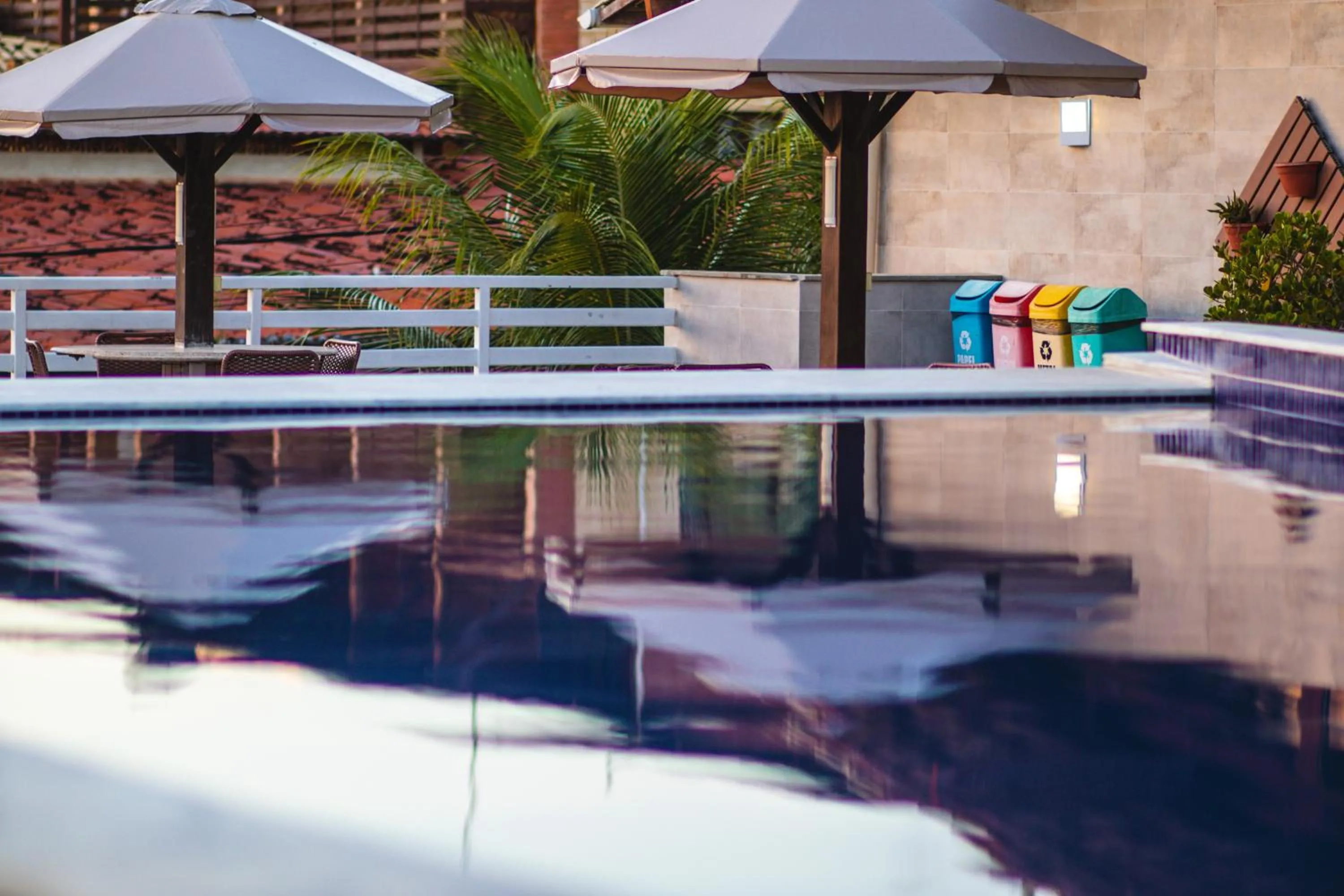 Swimming pool in Flat Pipa's Bay
