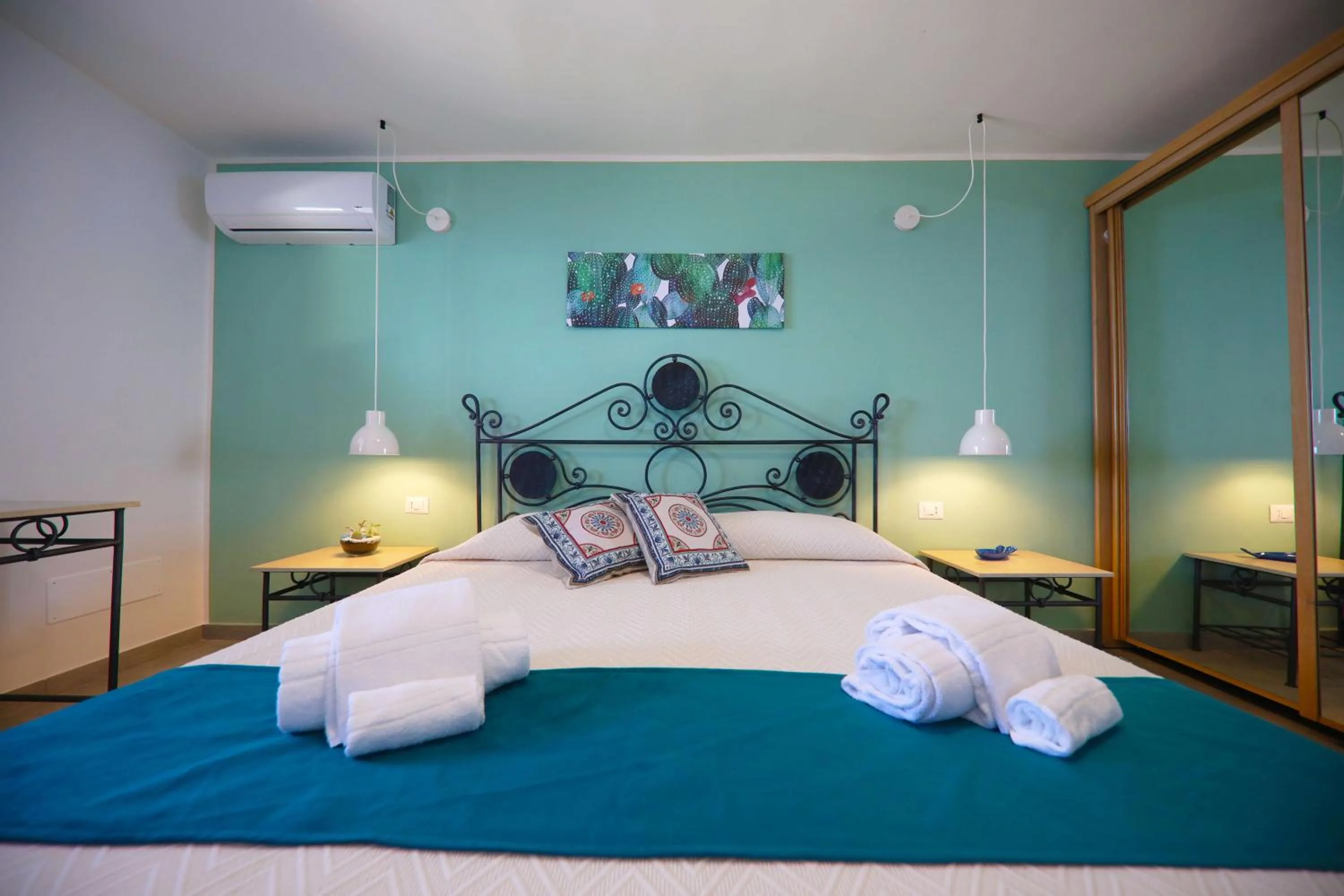 Bed in Skyview Cefalù