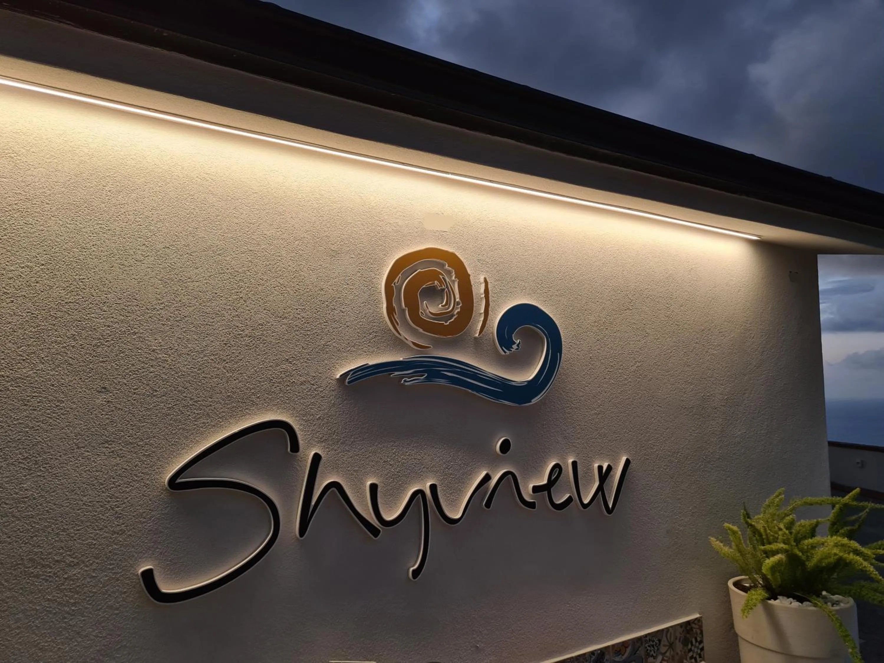 Property logo or sign in Skyview Cefalù