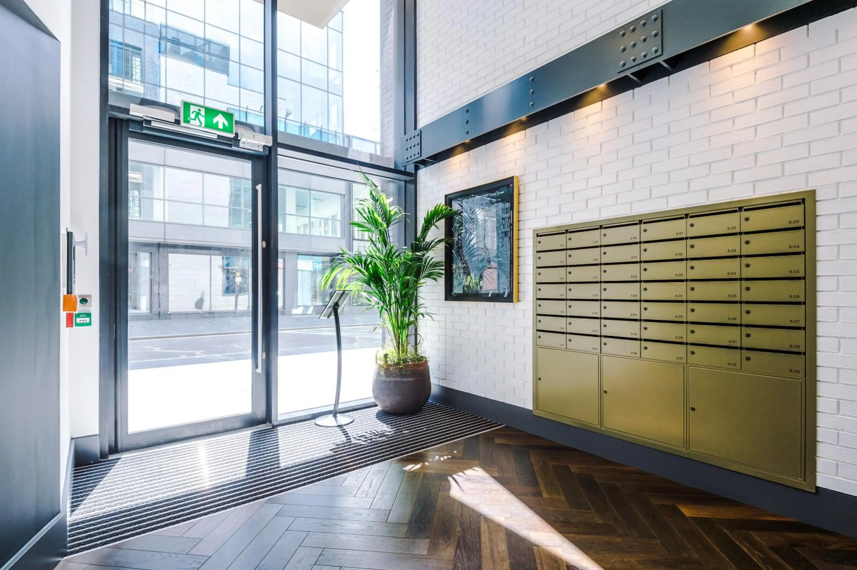 Property building in Hilltop Serviced Apartments - Piccadilly