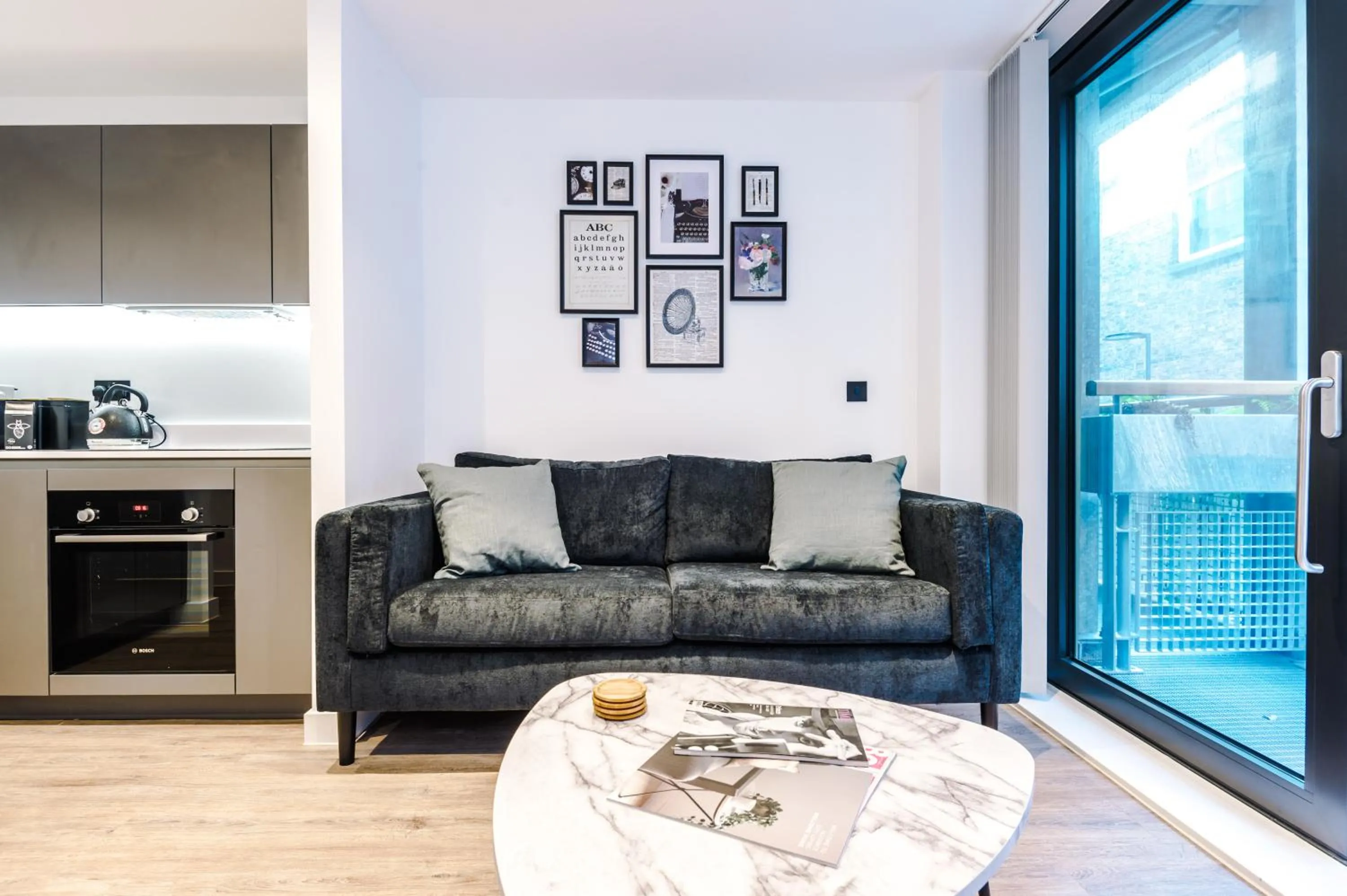 Living room in Hilltop Serviced Apartments - Piccadilly