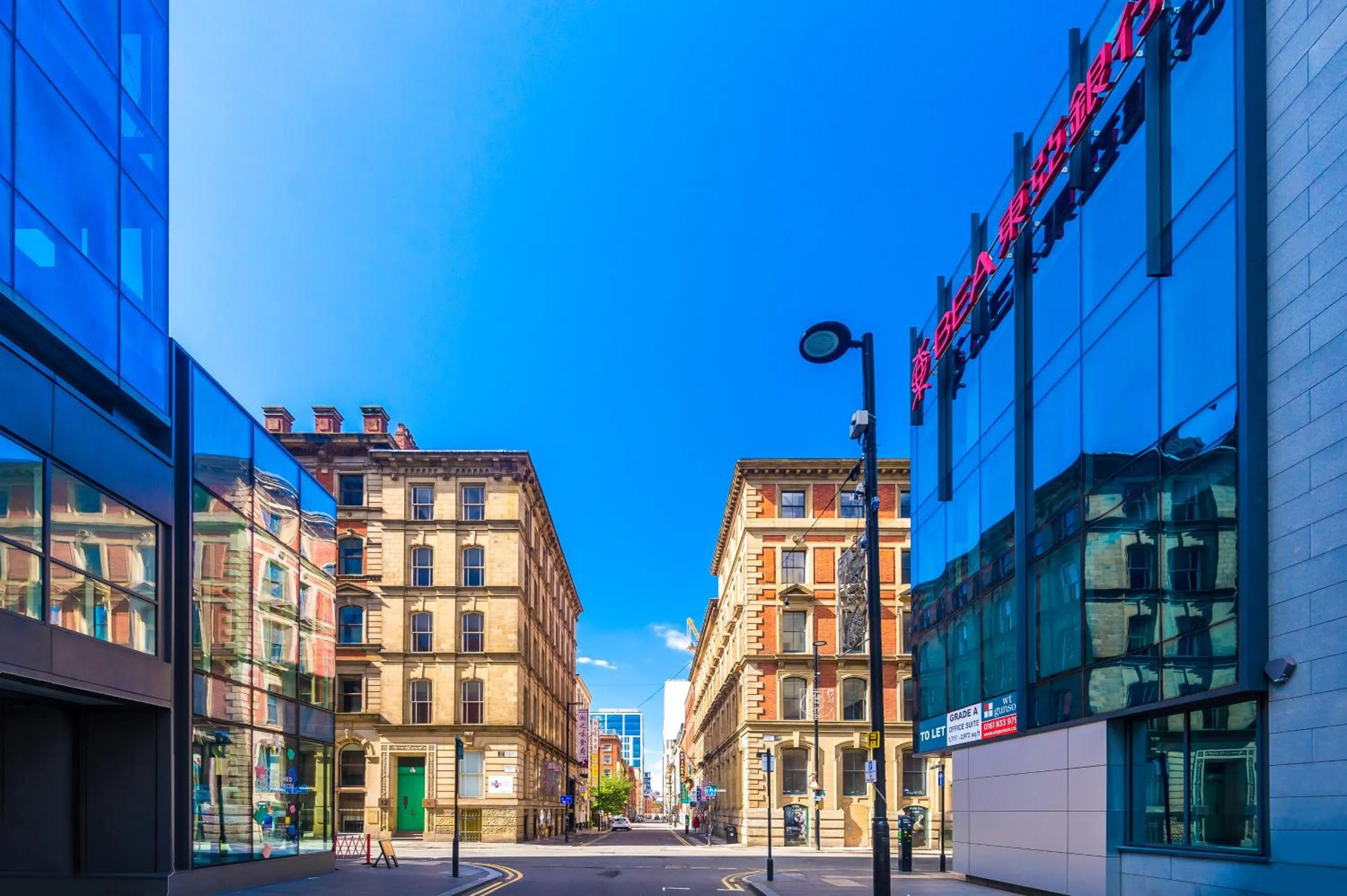 Property building in Hilltop Serviced Apartments - Piccadilly