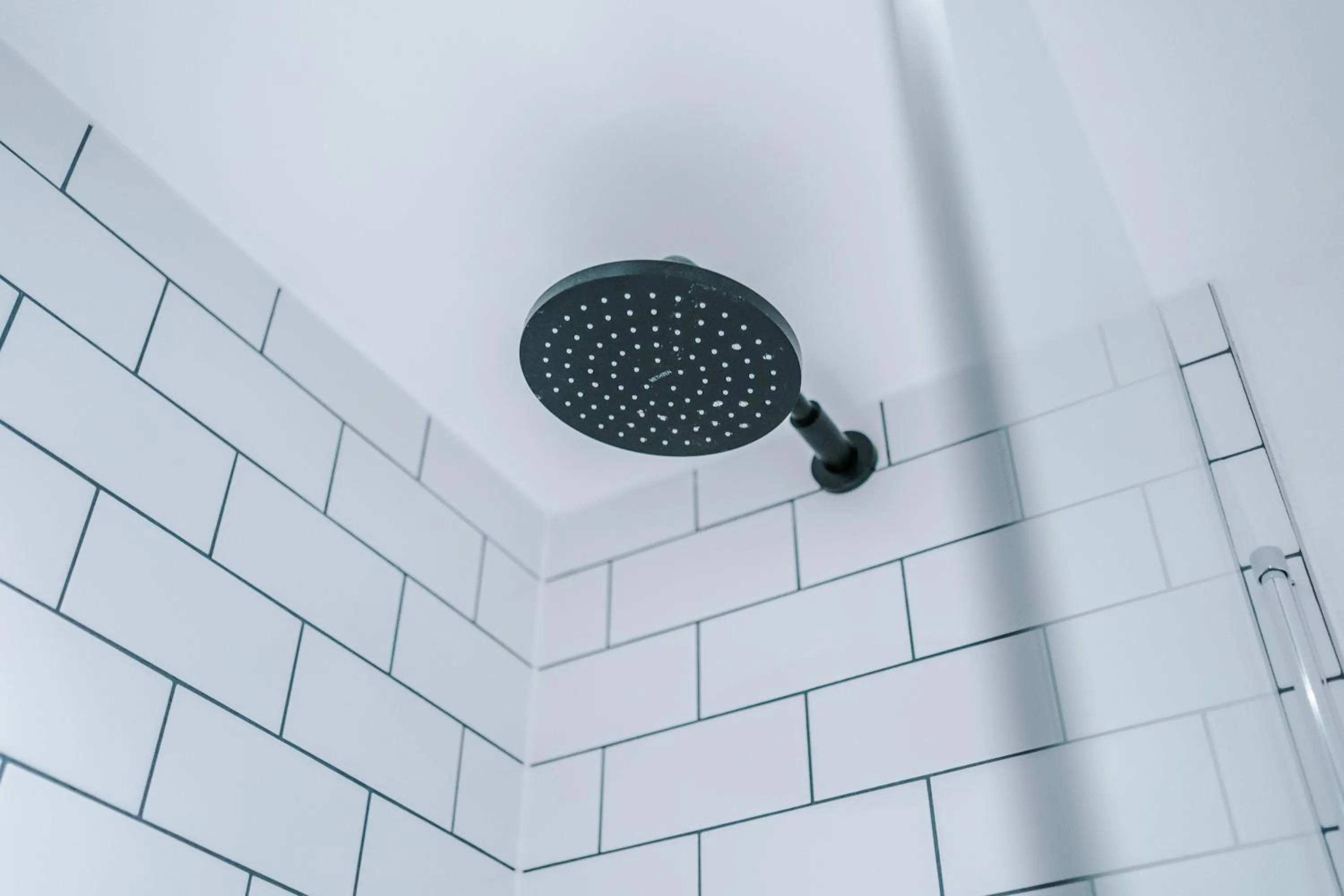 Shower in Hilltop Serviced Apartments - Piccadilly