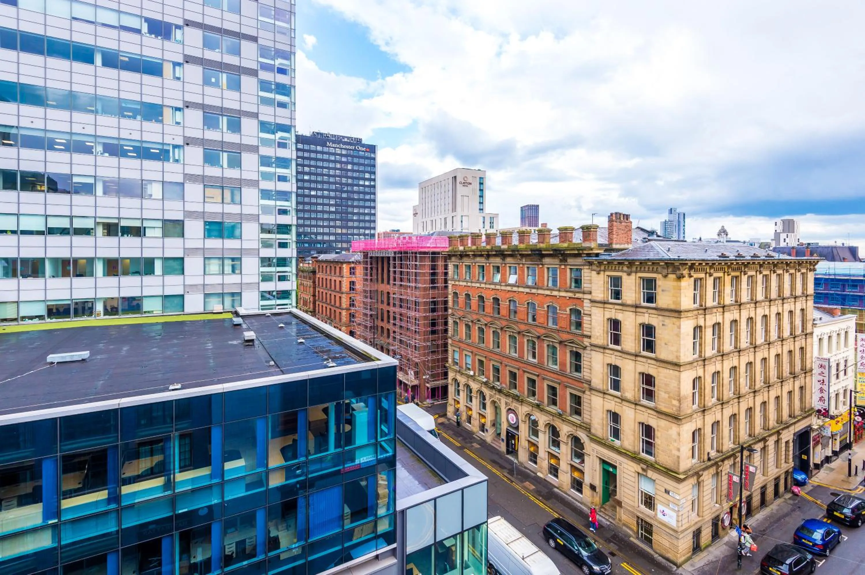 Property building in Hilltop Serviced Apartments - Piccadilly