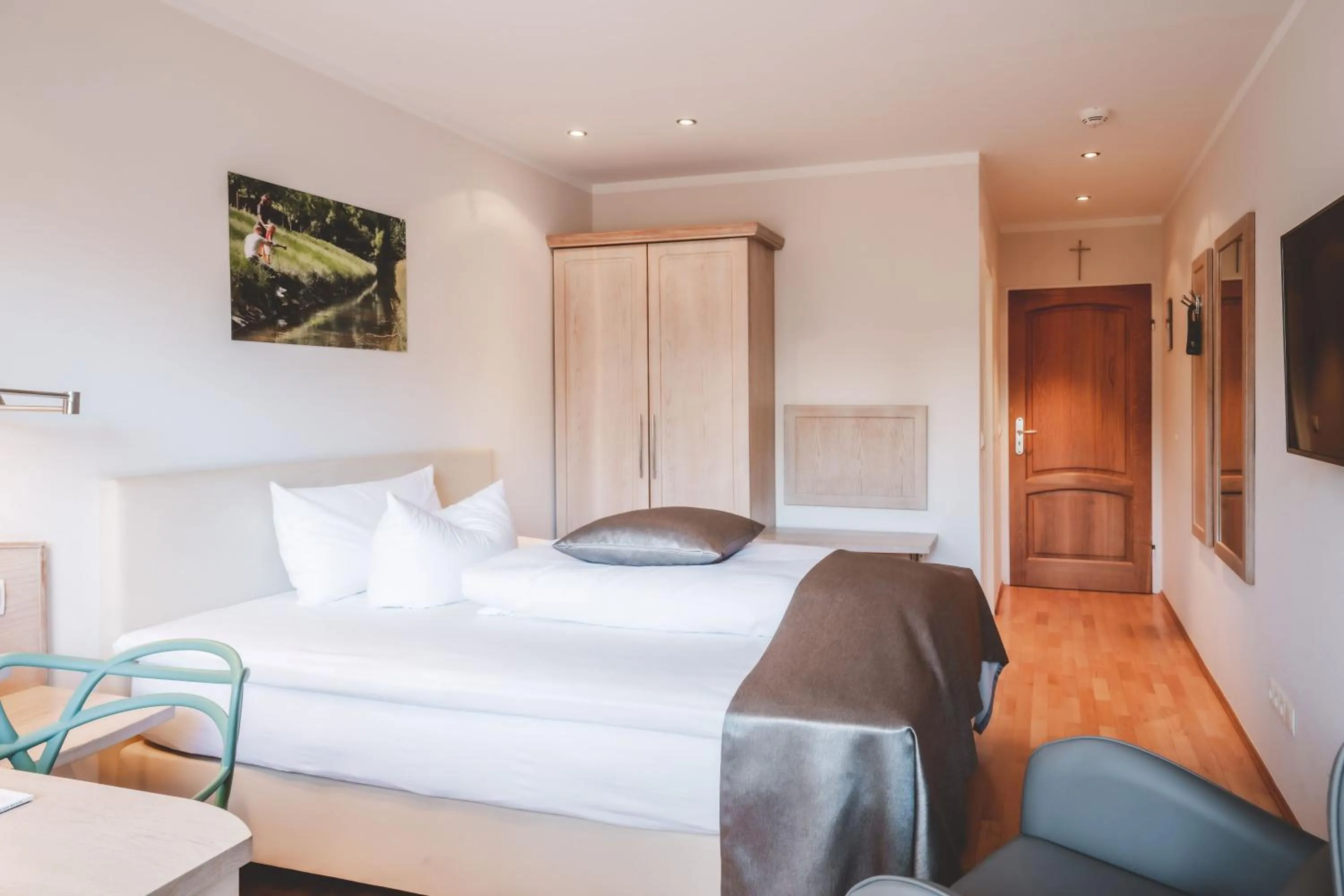 Bed in Landidyll Hotel Restaurant Weidenbrück & SPA