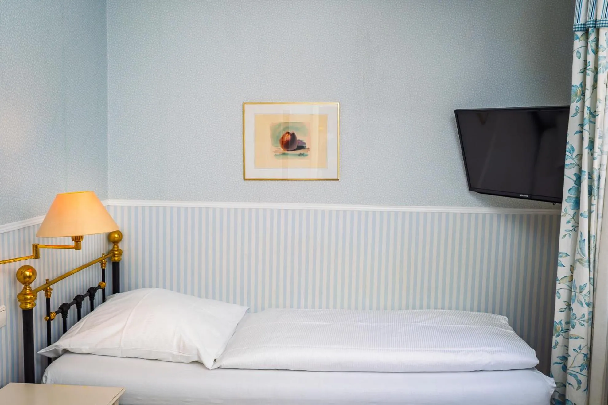 Bed in Hotel Obertor