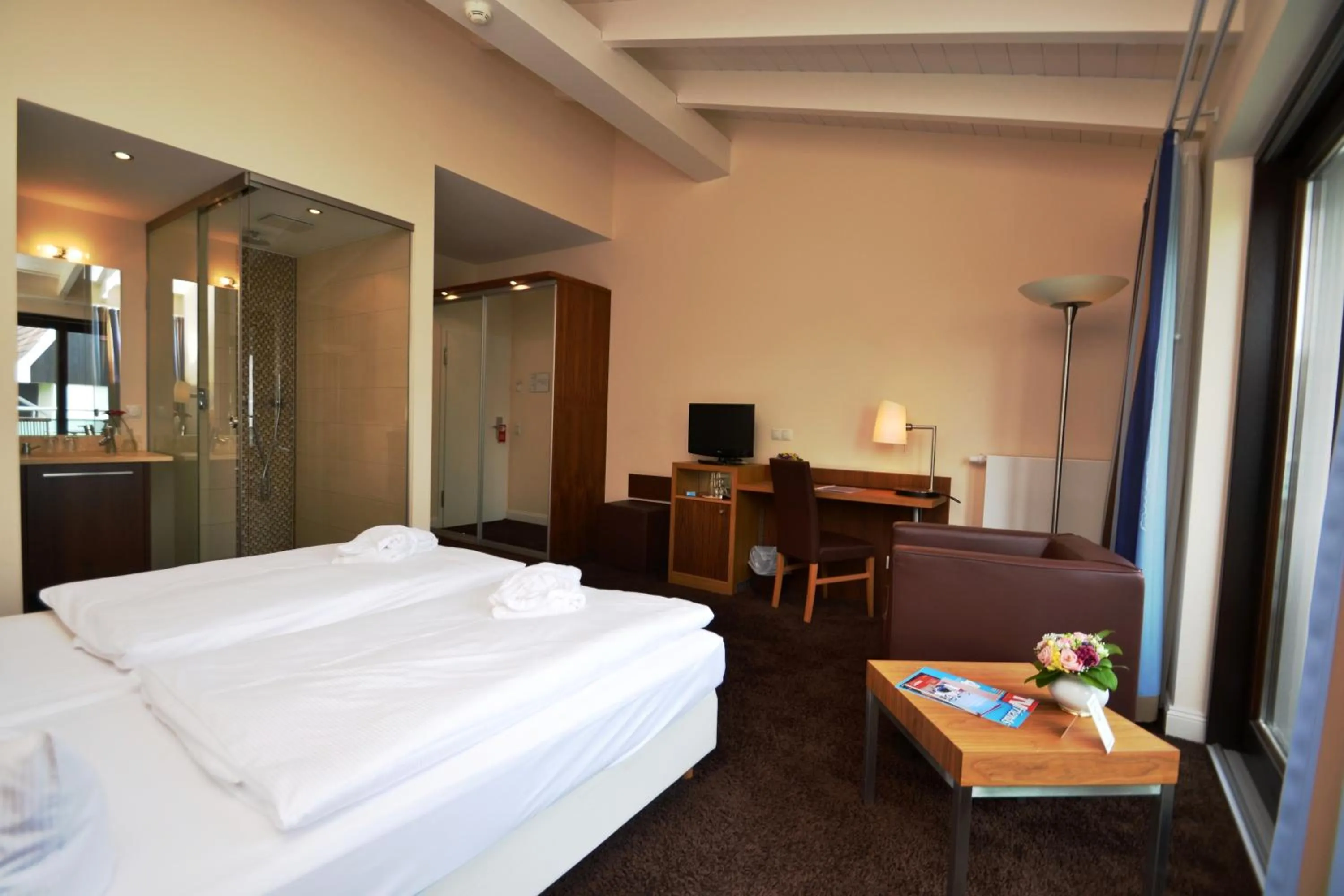 Bed in Strandhotel Binz