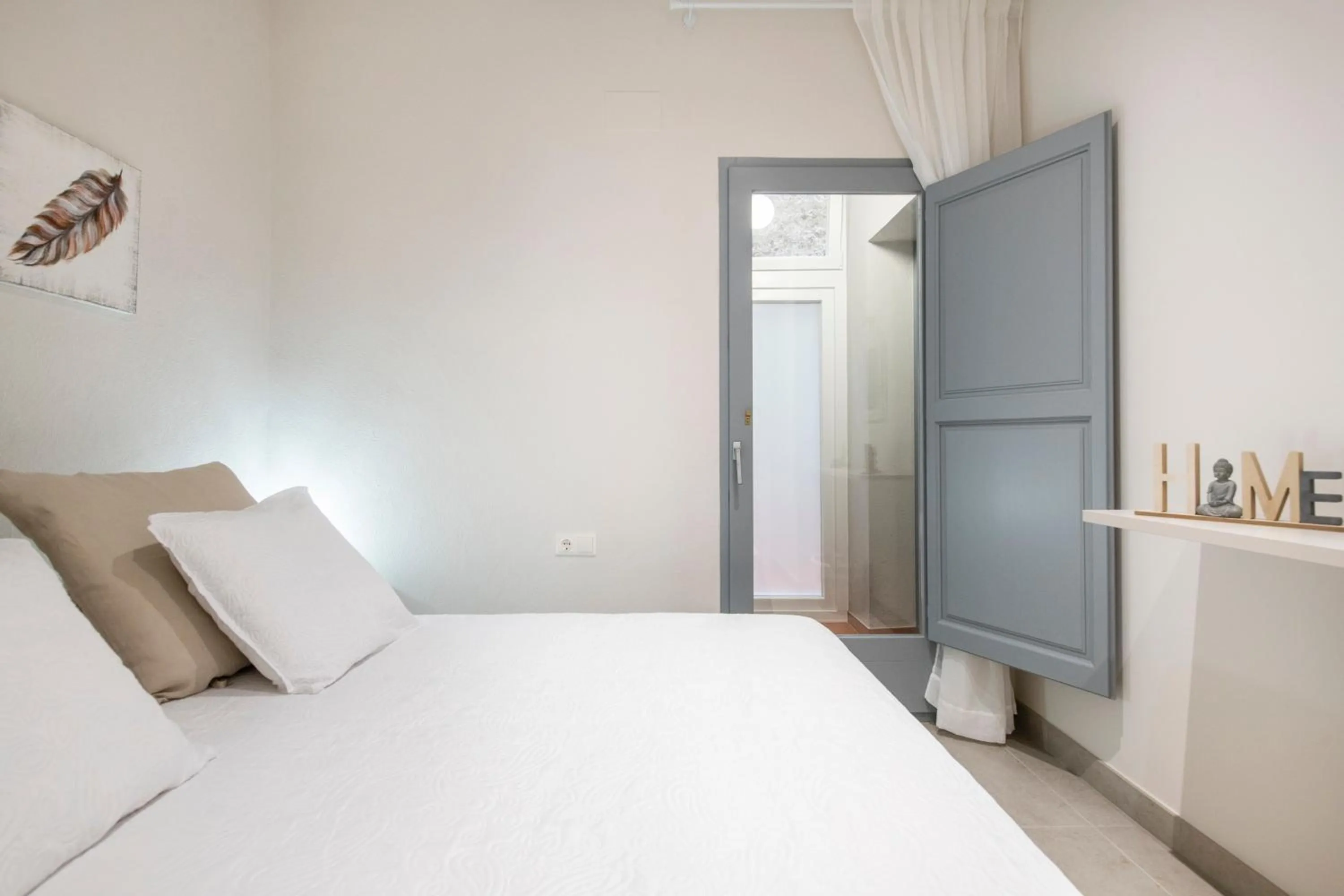Bed in Lovely & Cozy apartment in the heart of Banyoles