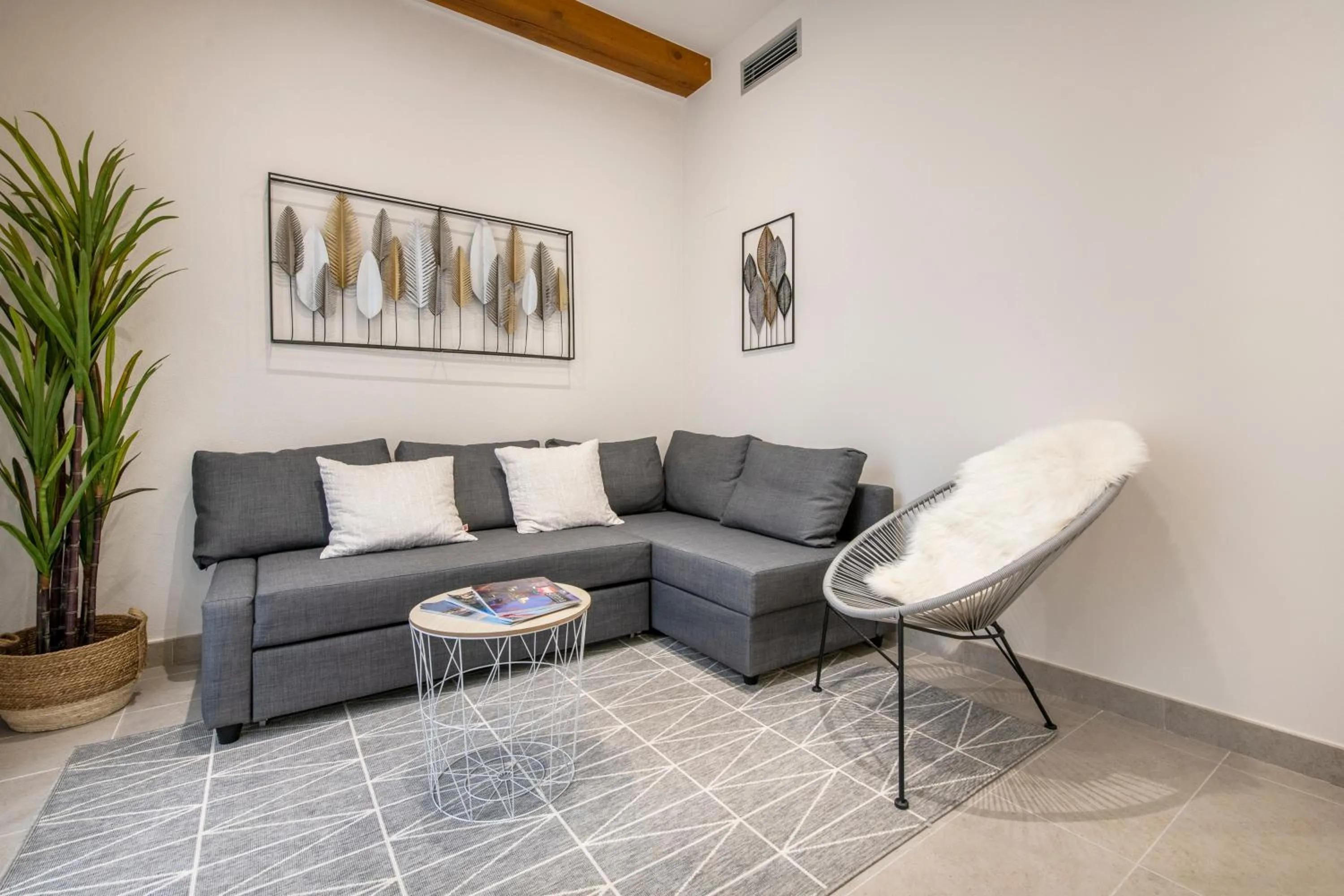 Living room in Lovely & Cozy apartment in the heart of Banyoles