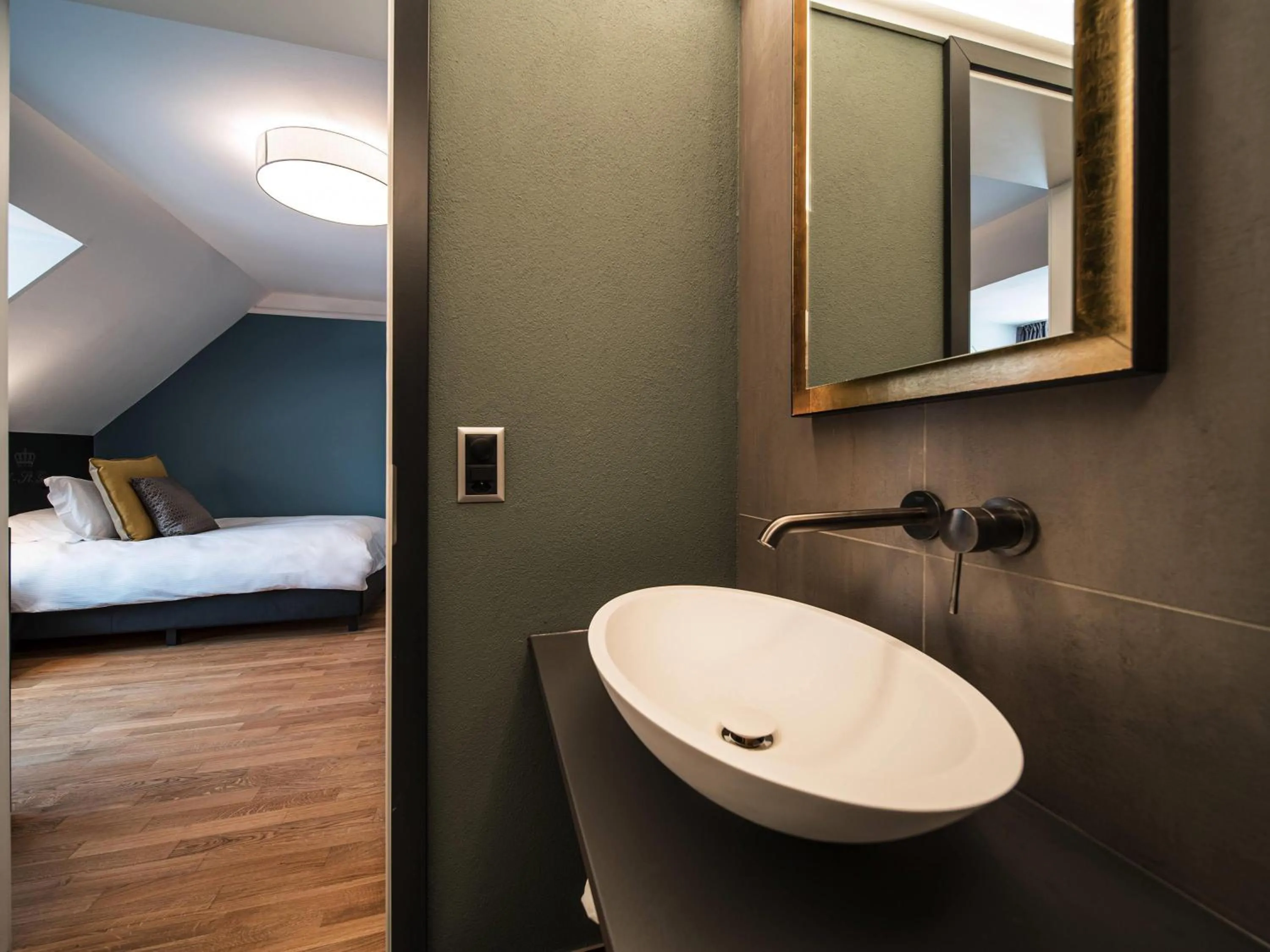 Bedroom, Bed in Royal St. Georges Hotel Interlaken - MGallery Collection