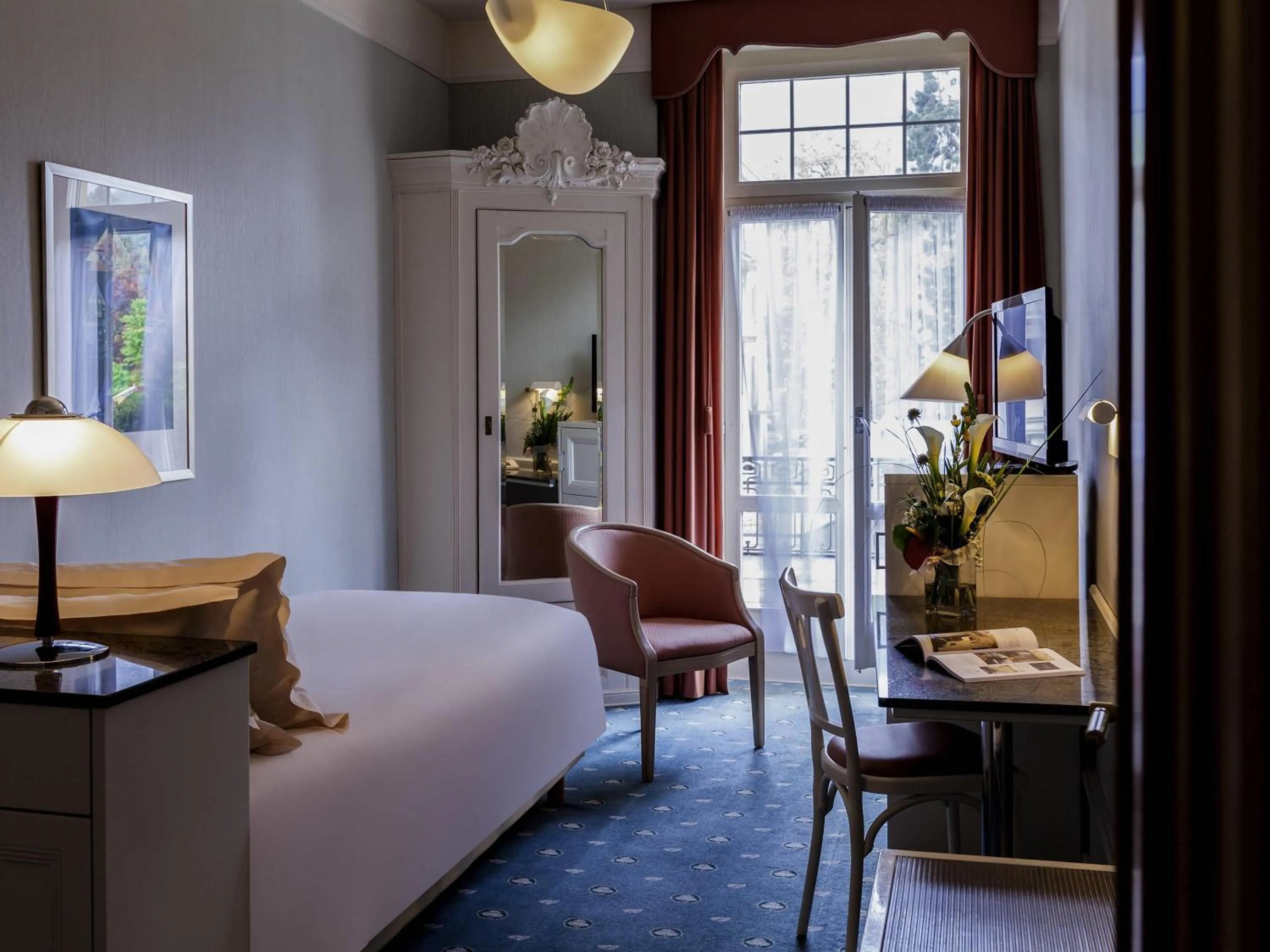 Bedroom, Bed in Royal St. Georges Hotel Interlaken - MGallery Collection