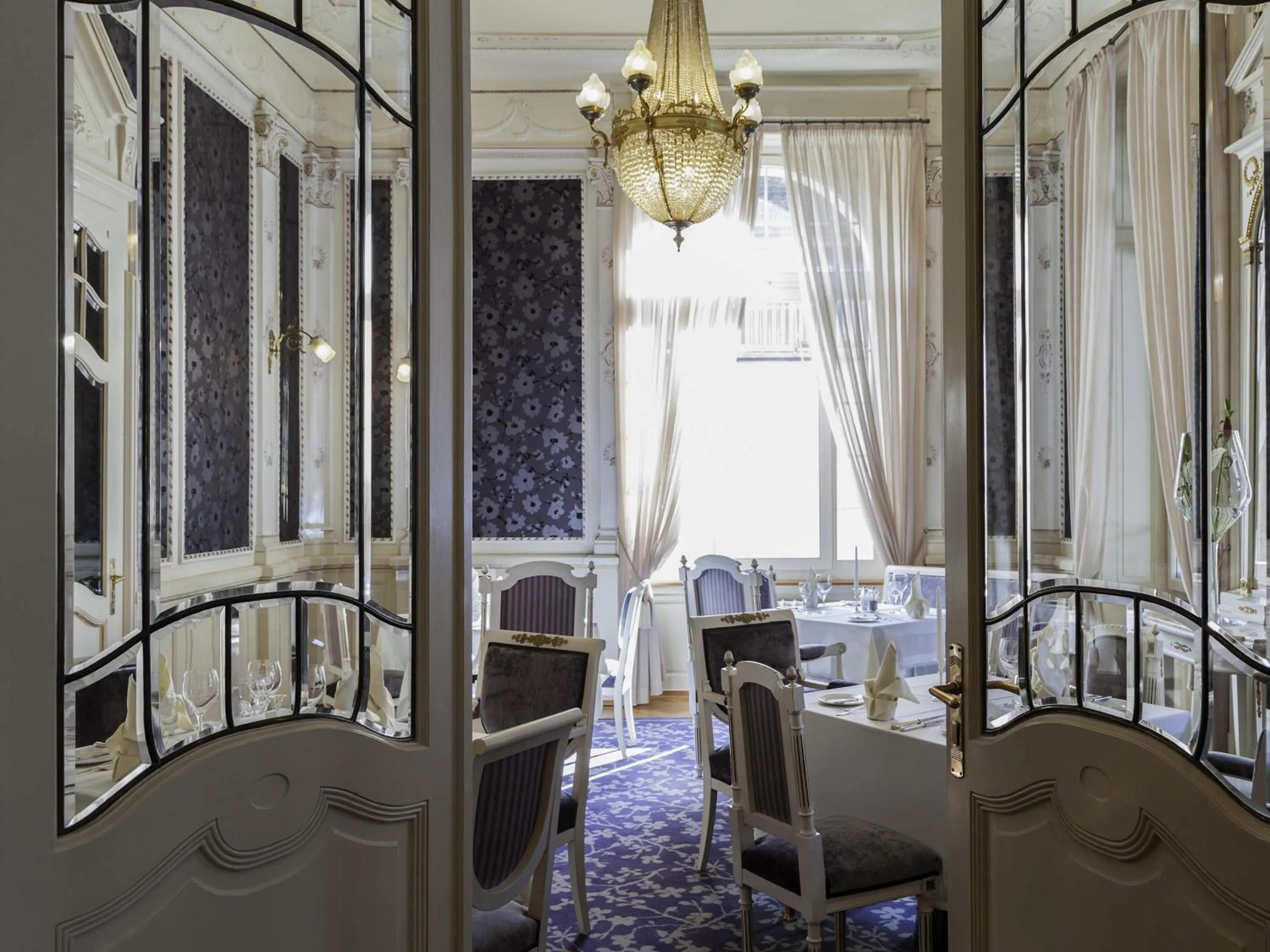 Restaurant/places to eat in Royal St. Georges Hotel Interlaken - MGallery Collection