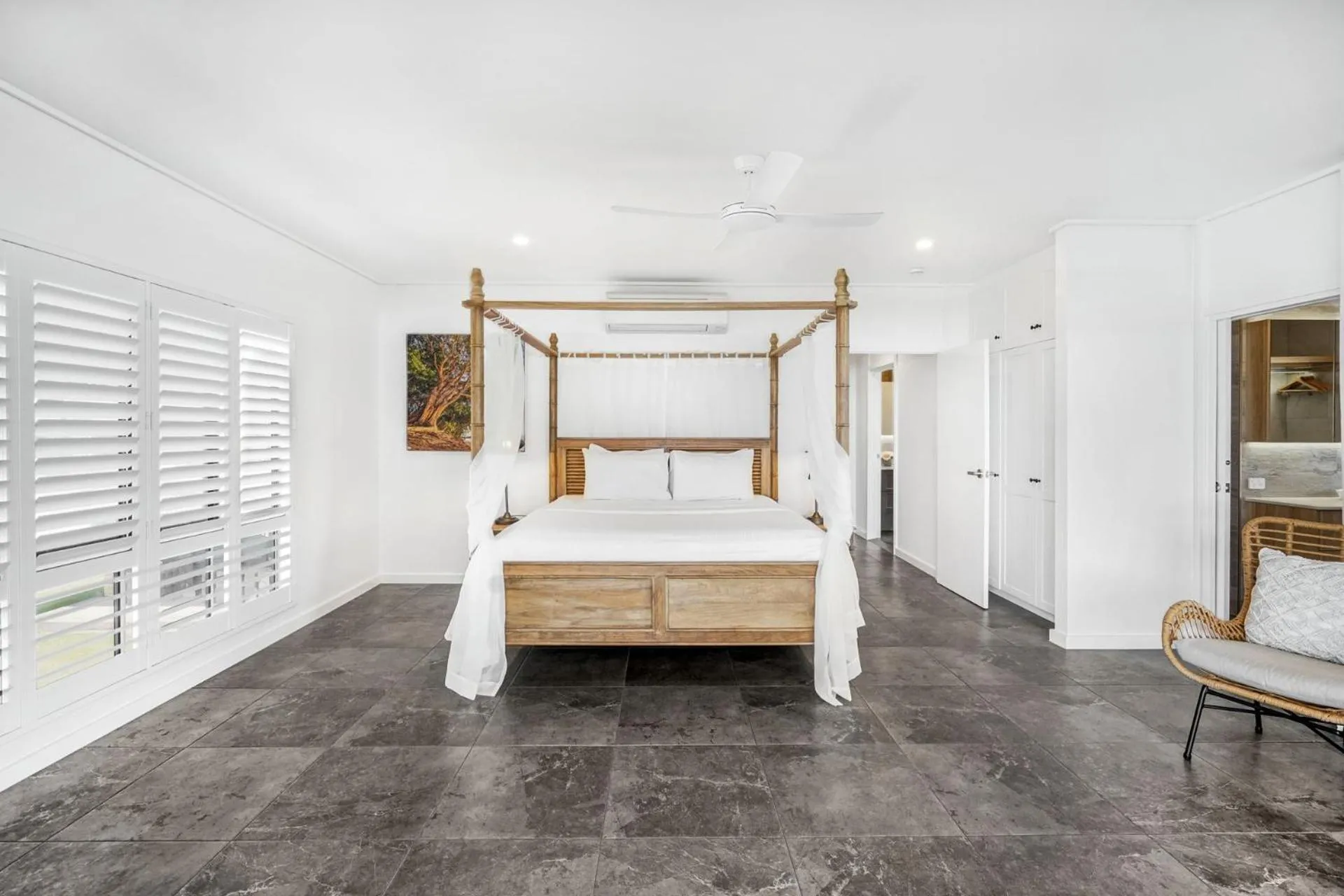 Bed in Belle Escapes Beachfront Luxury Home 53 Arlington Clifton Beach
