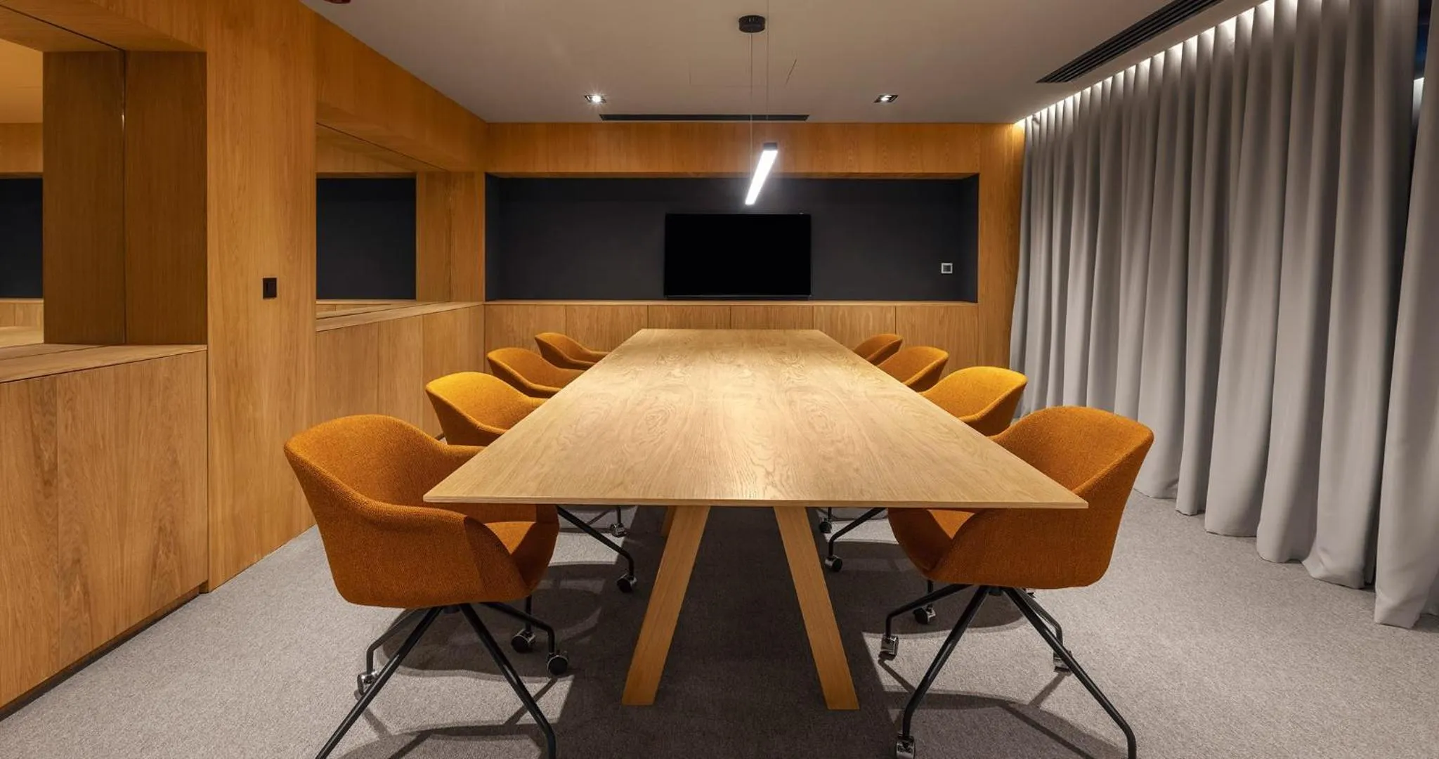 Business facilities in Episode Tbilisi