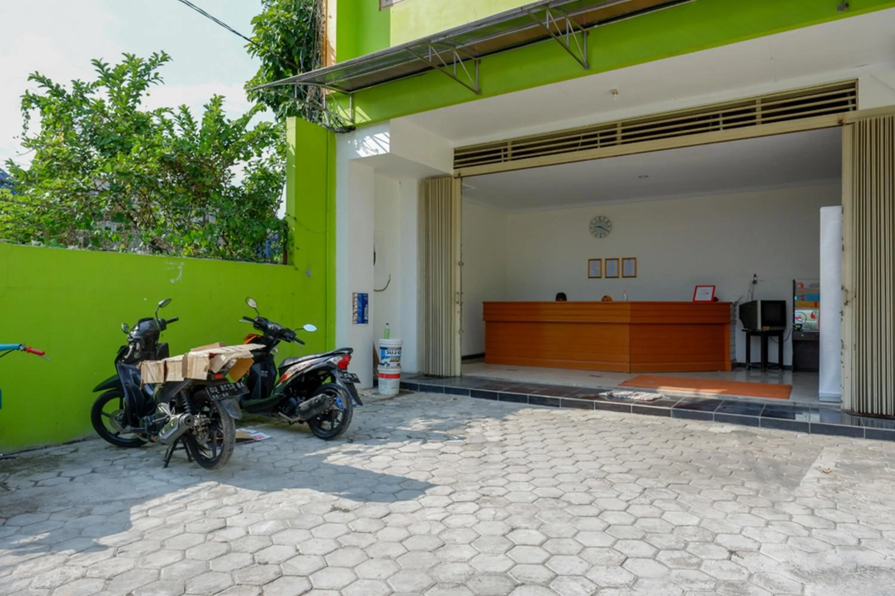 Facade/entrance in RedDoorz @ Jalan Wonosari KM.9