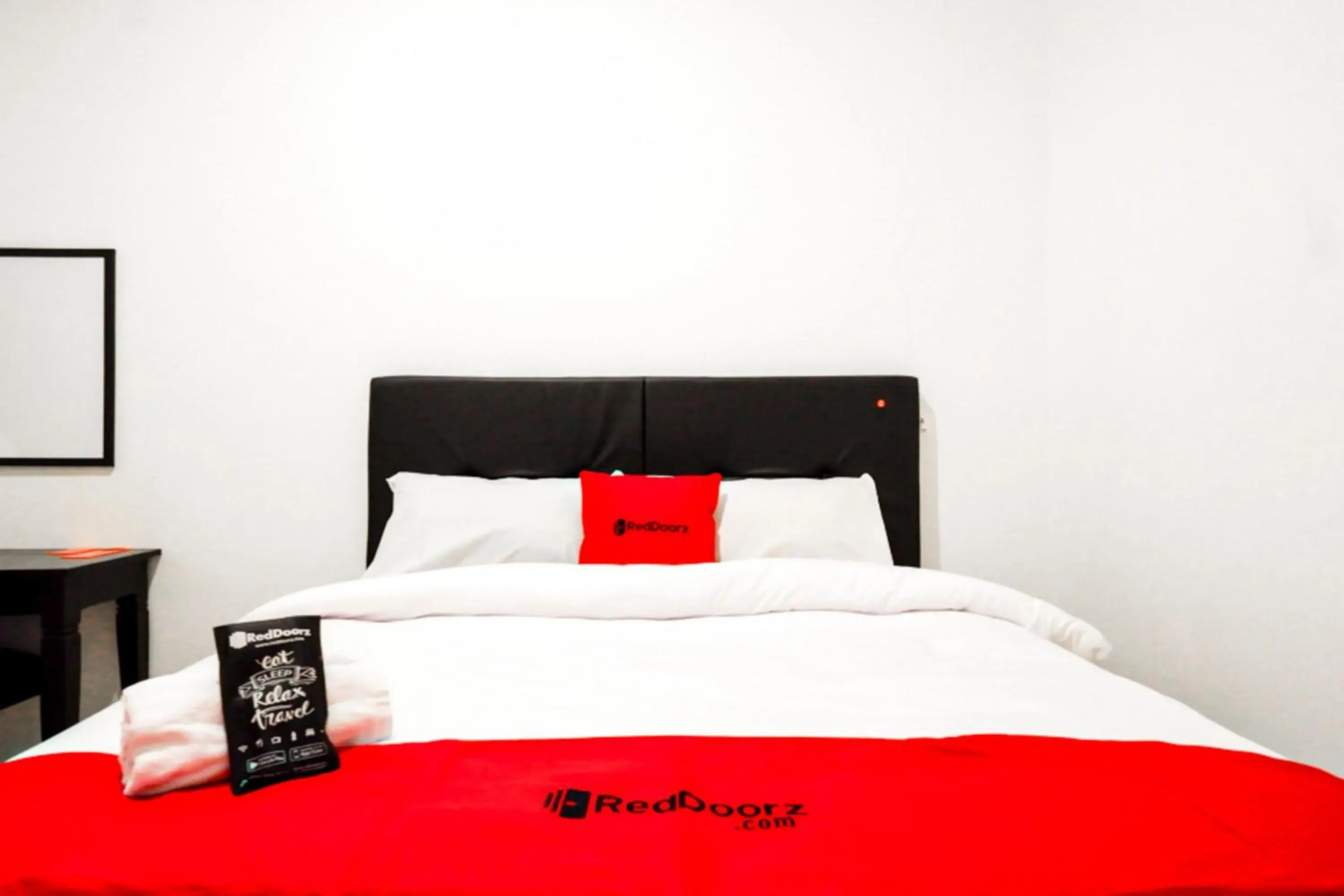 Bedroom, Bed in RedDoorz @ Jalan Wonosari KM.9 Bedroom, Bed in RedDoorz @ Jalan Wonosari KM.9