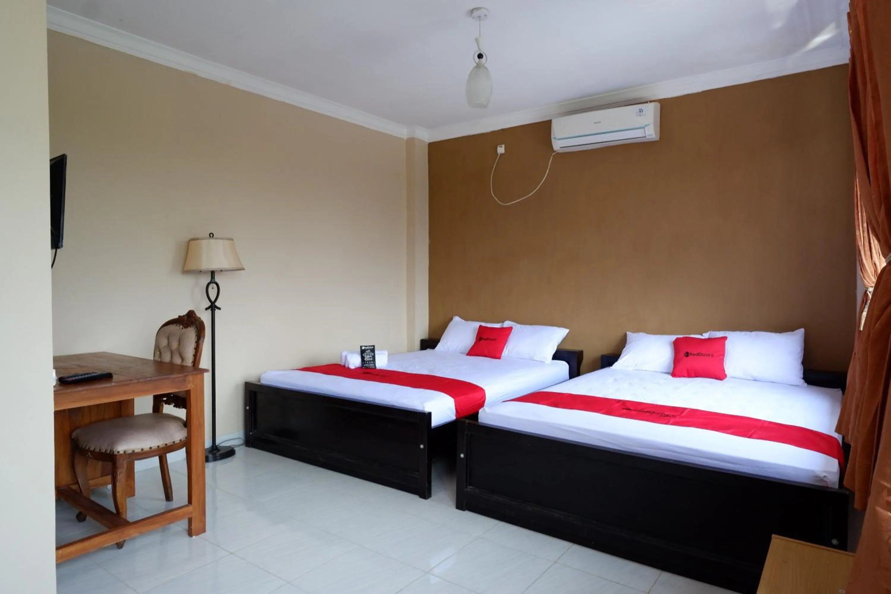 Bedroom in RedDoorz At Telaga Mulya Hotel Wates