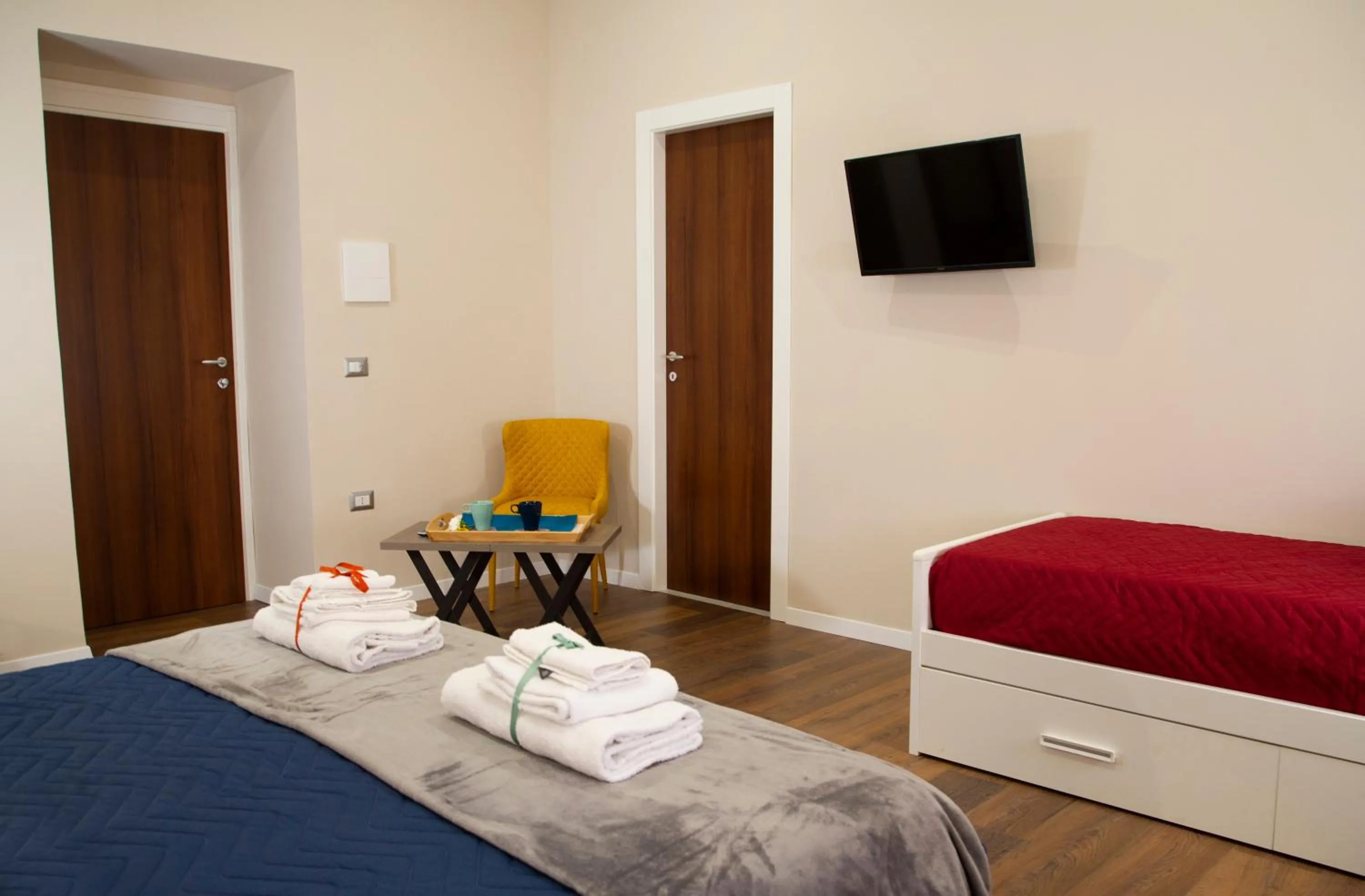 Photo of the whole room in Handmade Rest Room