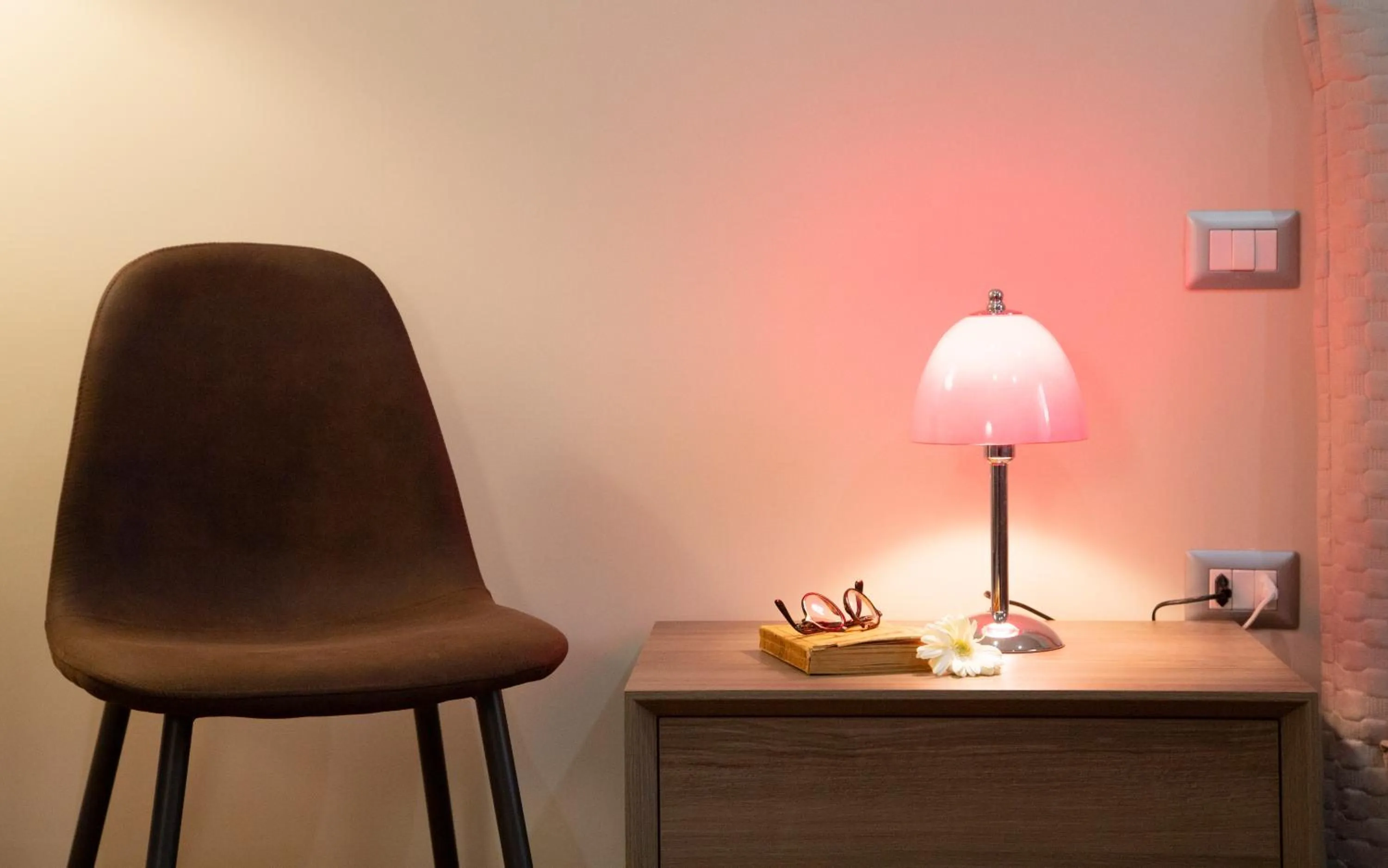 Decorative detail in Handmade Rest Room