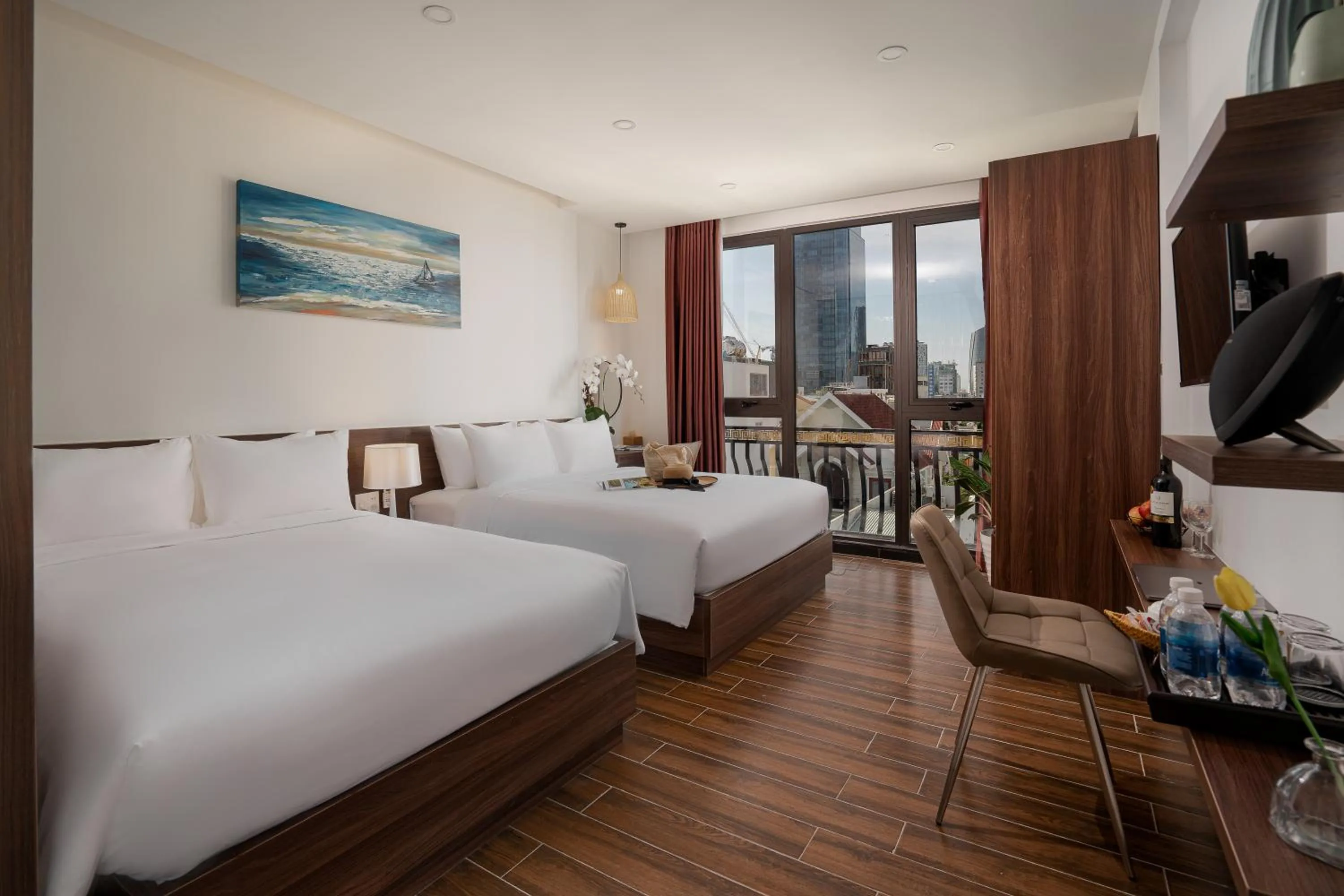 Coffee/tea facilities, Bed in Dragon View Riverfront Hotel