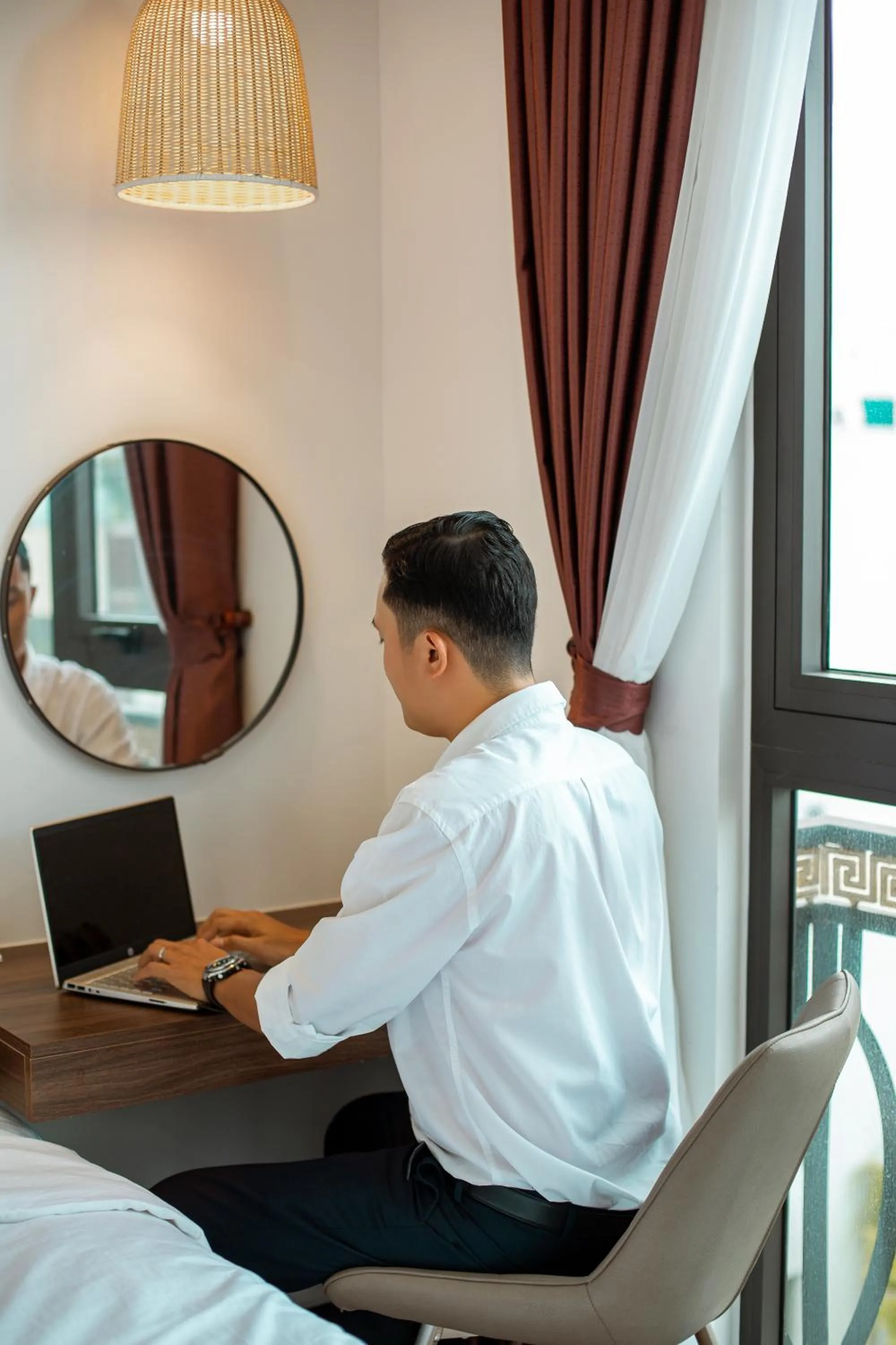 Balcony/Terrace in Dragon View Riverfront Hotel