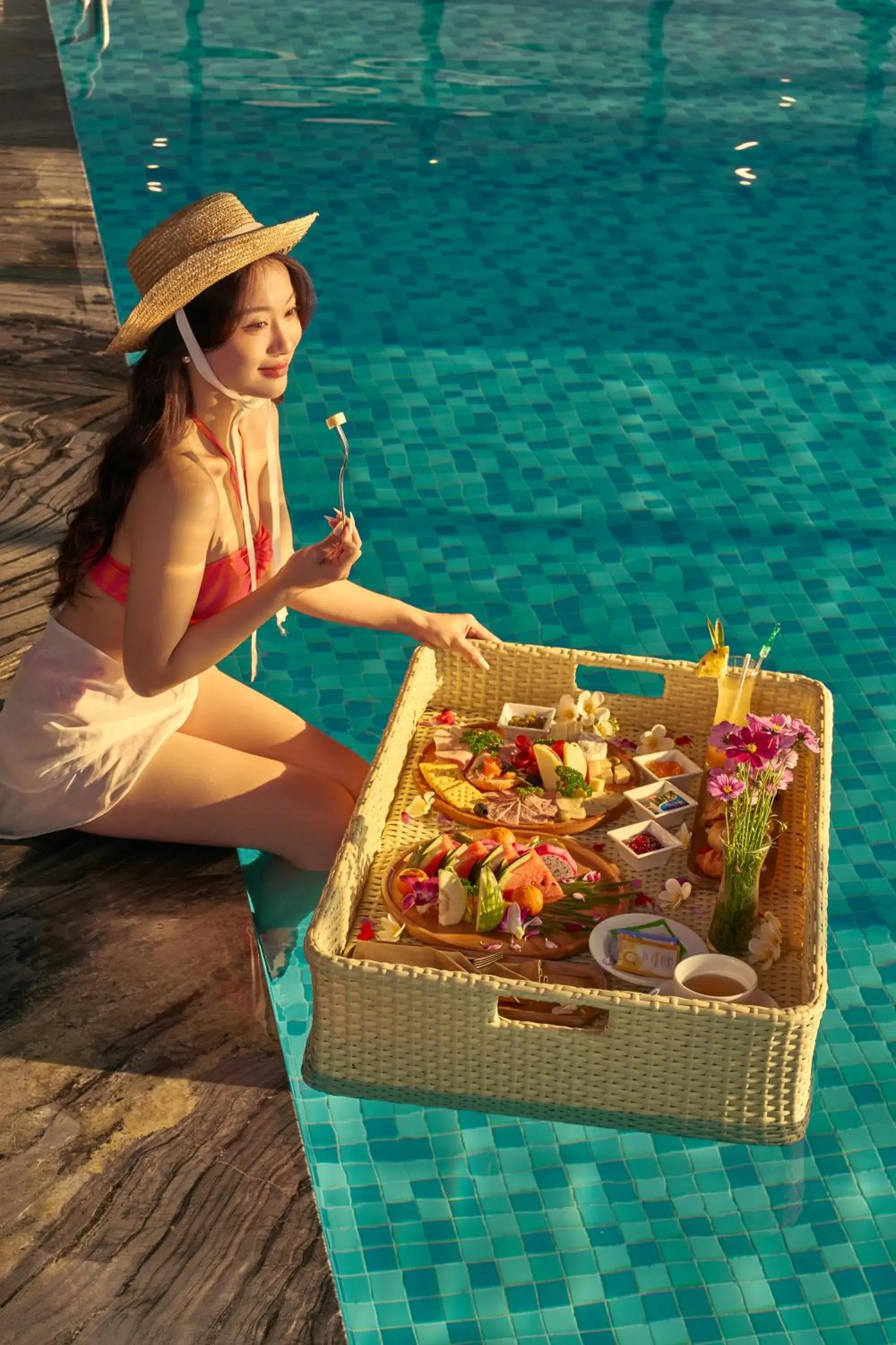 Food and drinks in DeLaSea Ha Long Hotel - Modern Bayview Escape Food and drinks in DeLaSea Ha Long Hotel - Modern Bayview Escape