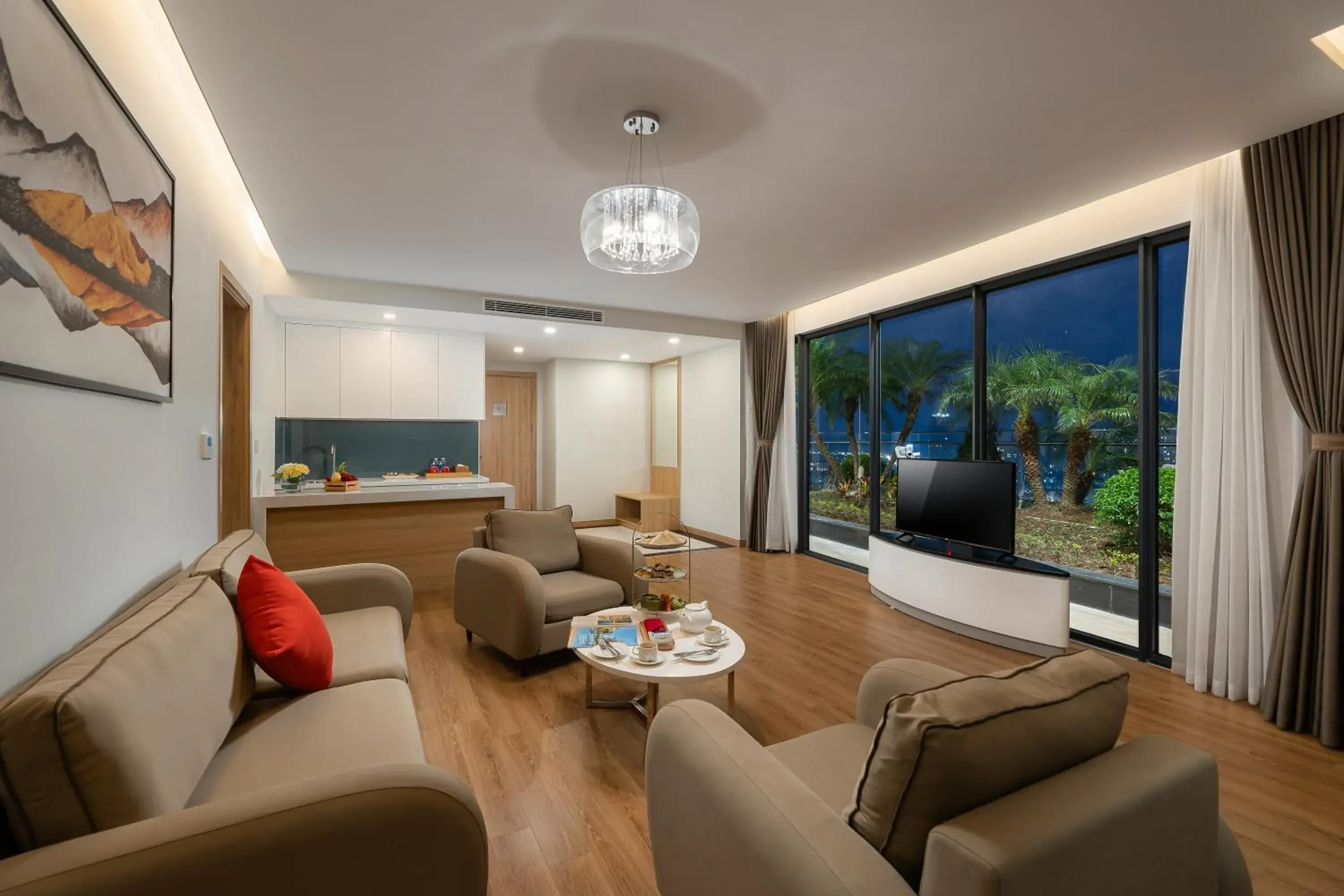 Suite with City View in DeLaSea Ha Long Hotel - Modern Bayview Escape Suite with City View in DeLaSea Ha Long Hotel - Modern Bayview Escape