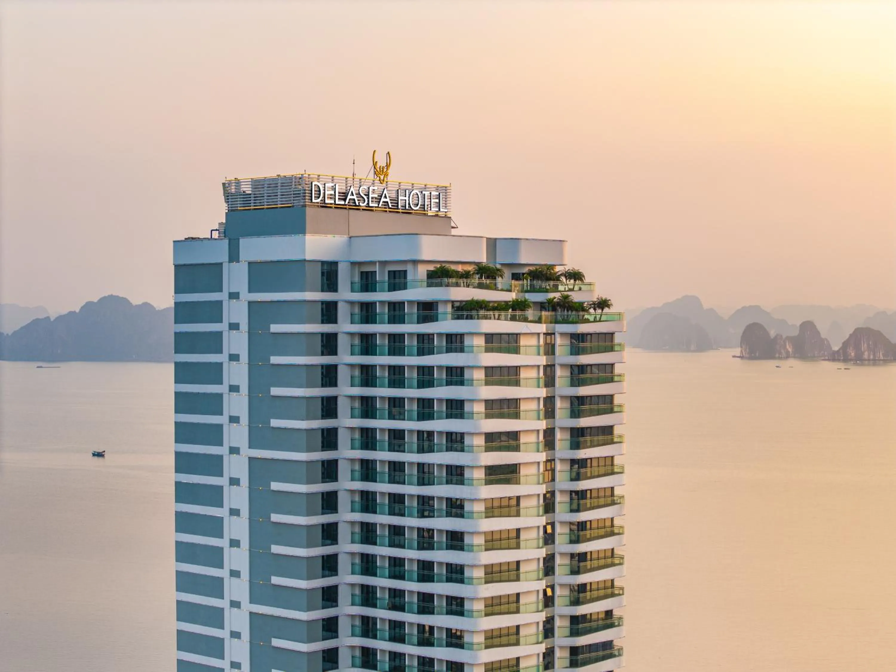 Property building in DeLaSea Ha Long Hotel - Modern Bayview Escape