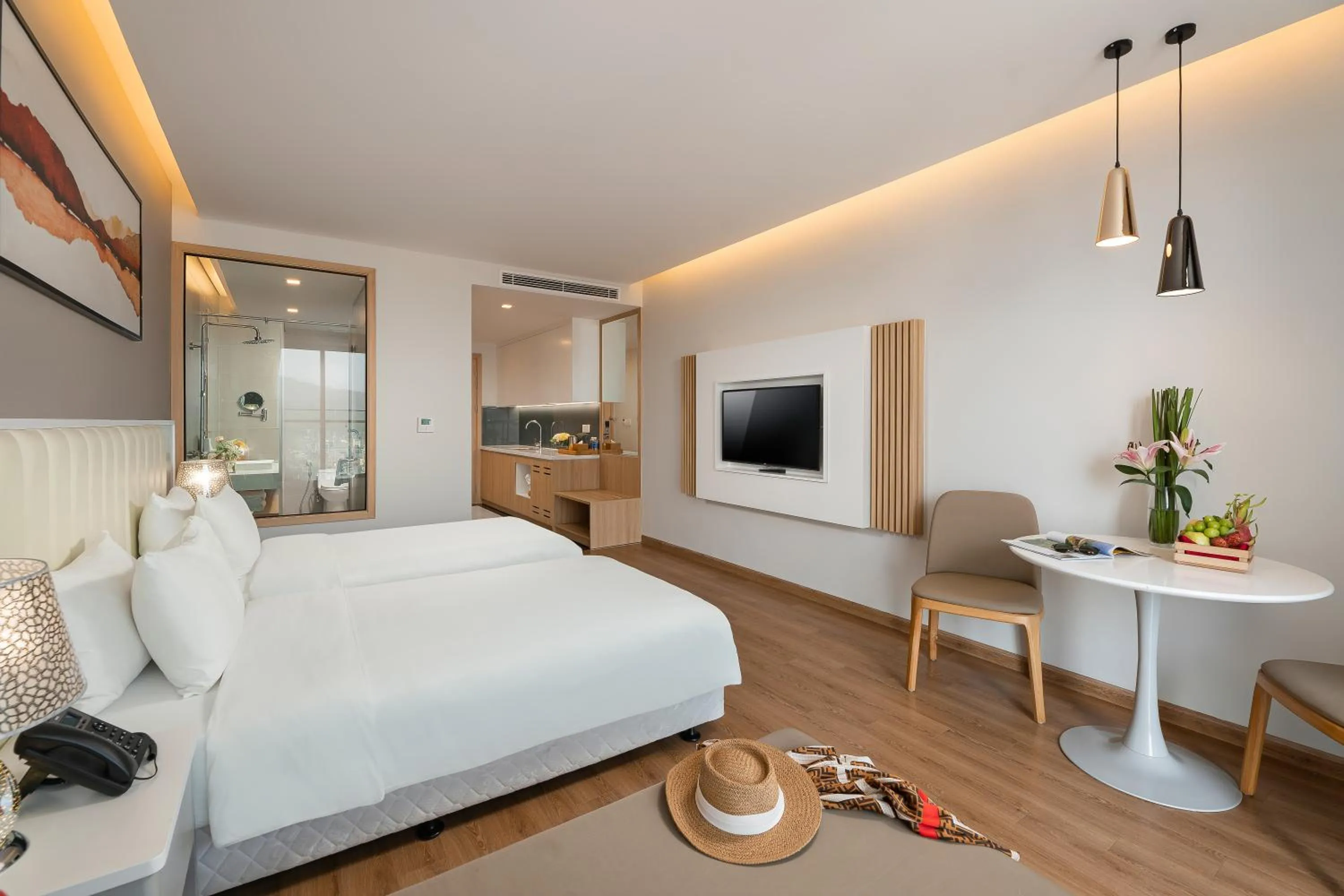 Bed in DeLaSea Ha Long Hotel - Modern Bayview Escape