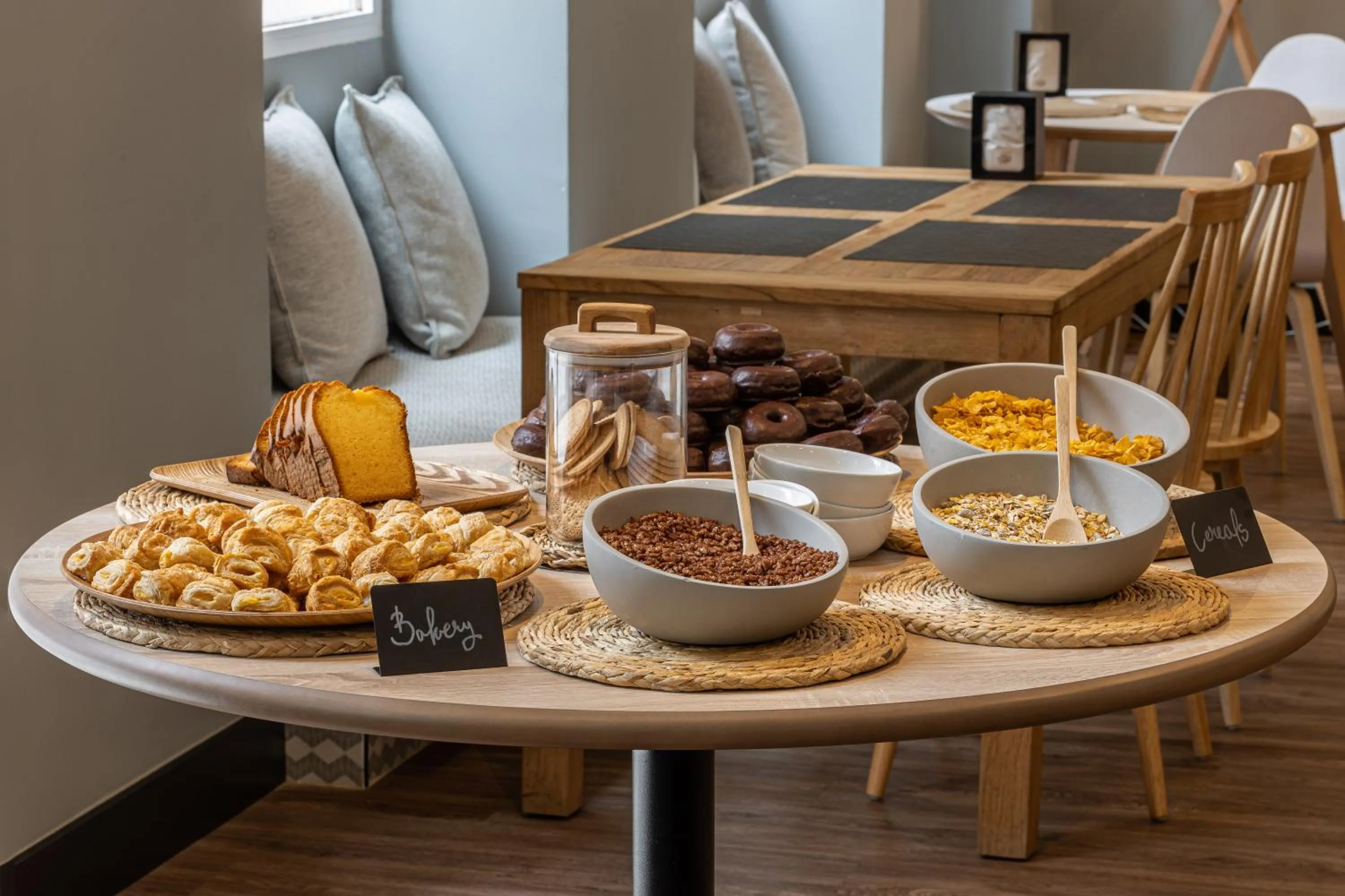 Restaurant/places to eat in TOC Hostel Malaga