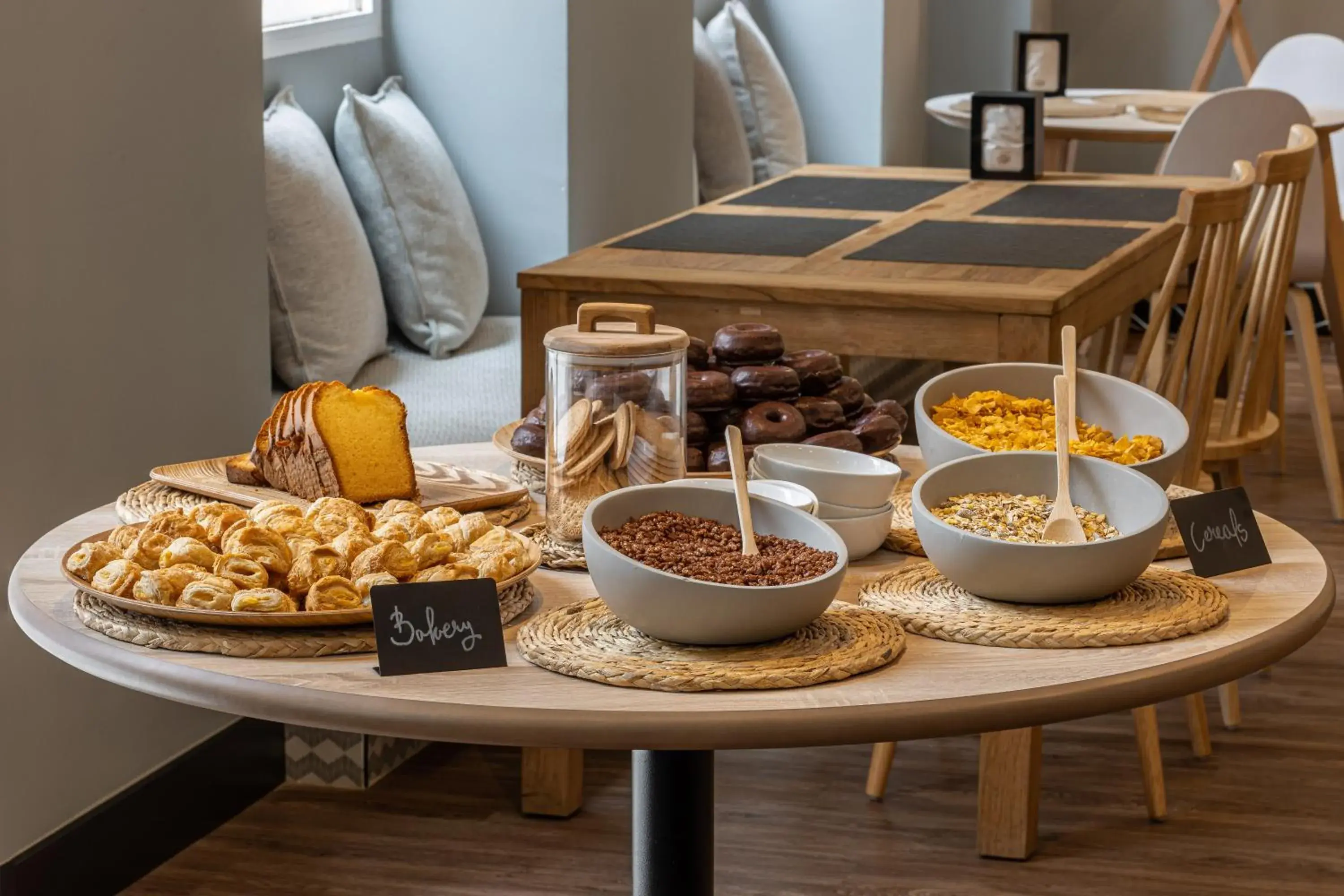 Restaurant/places to eat in TOC Hostel Malaga Restaurant/places to eat in TOC Hostel Malaga