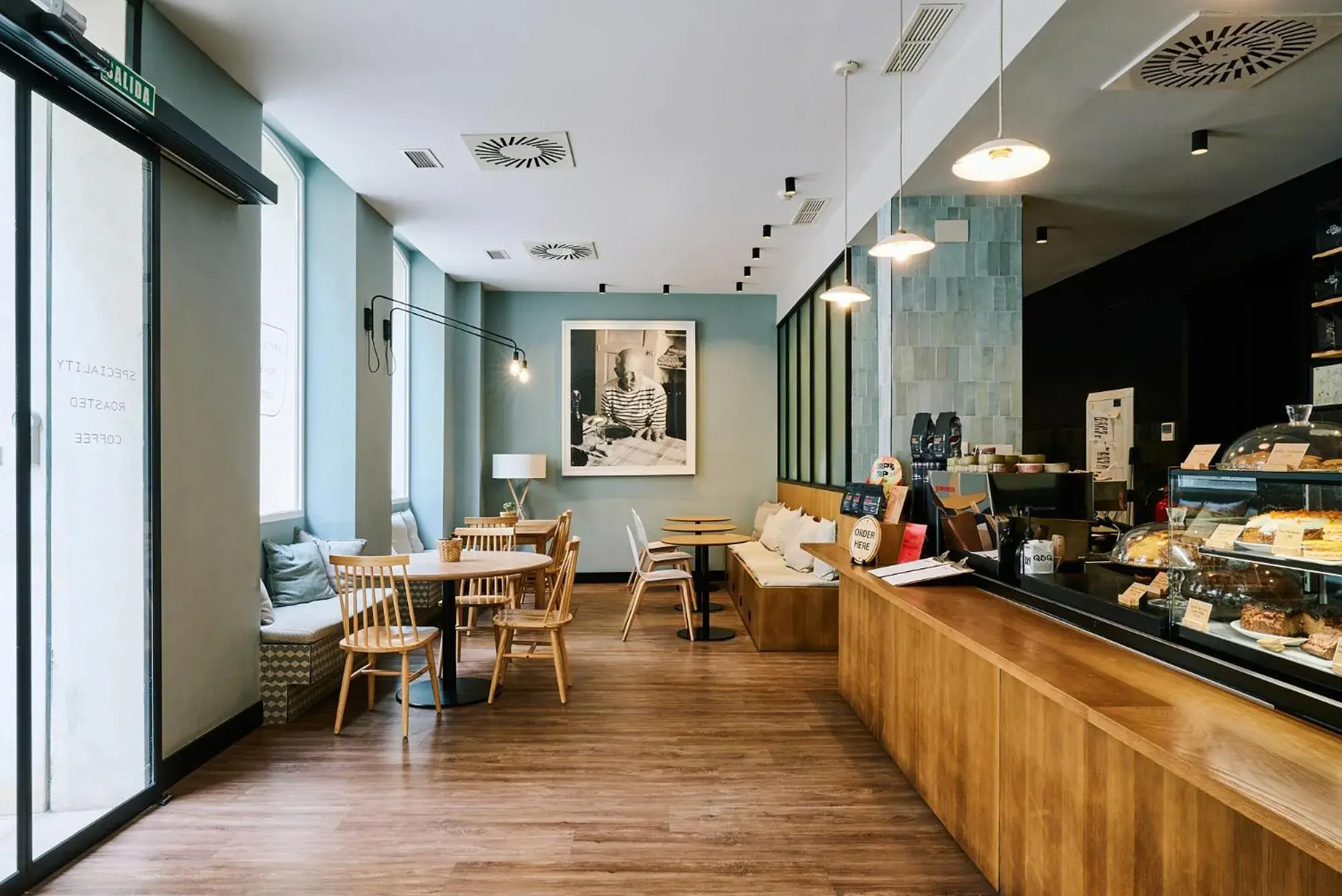 Restaurant/places to eat in TOC Hostel Malaga Restaurant/places to eat in TOC Hostel Malaga