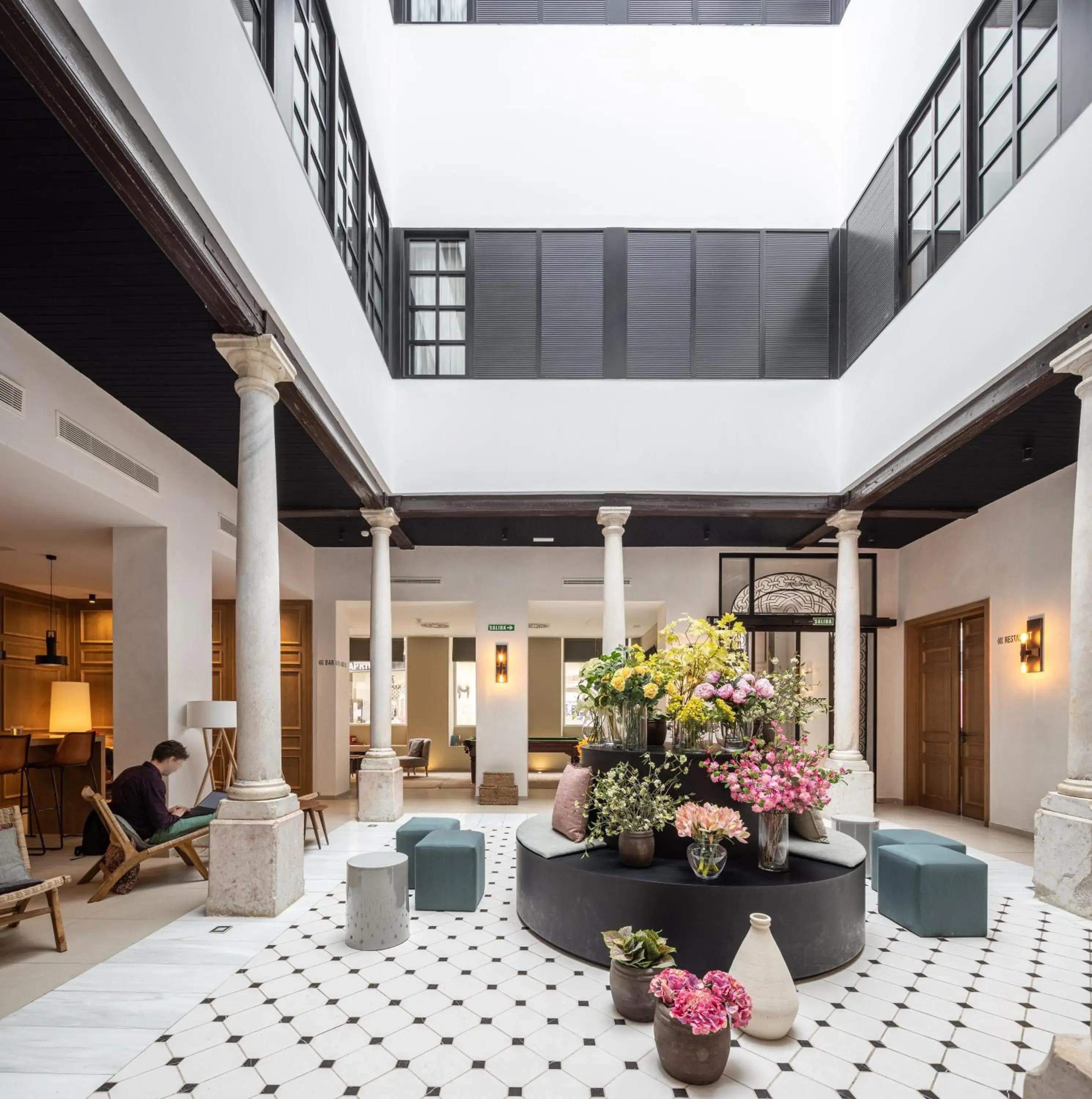 Property building in TOC Hostel Malaga Property building in TOC Hostel Malaga