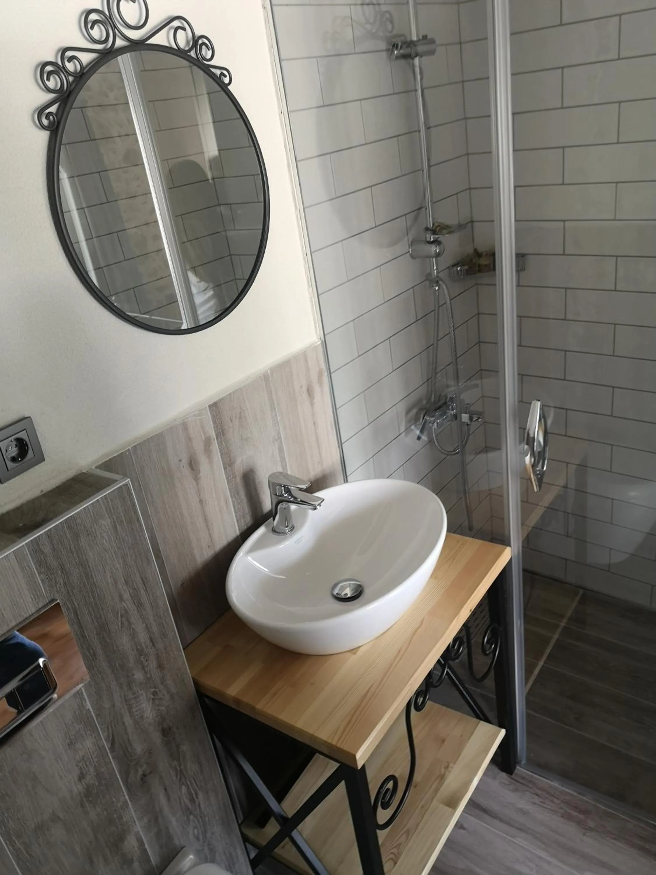 Shower in La Casa Carina