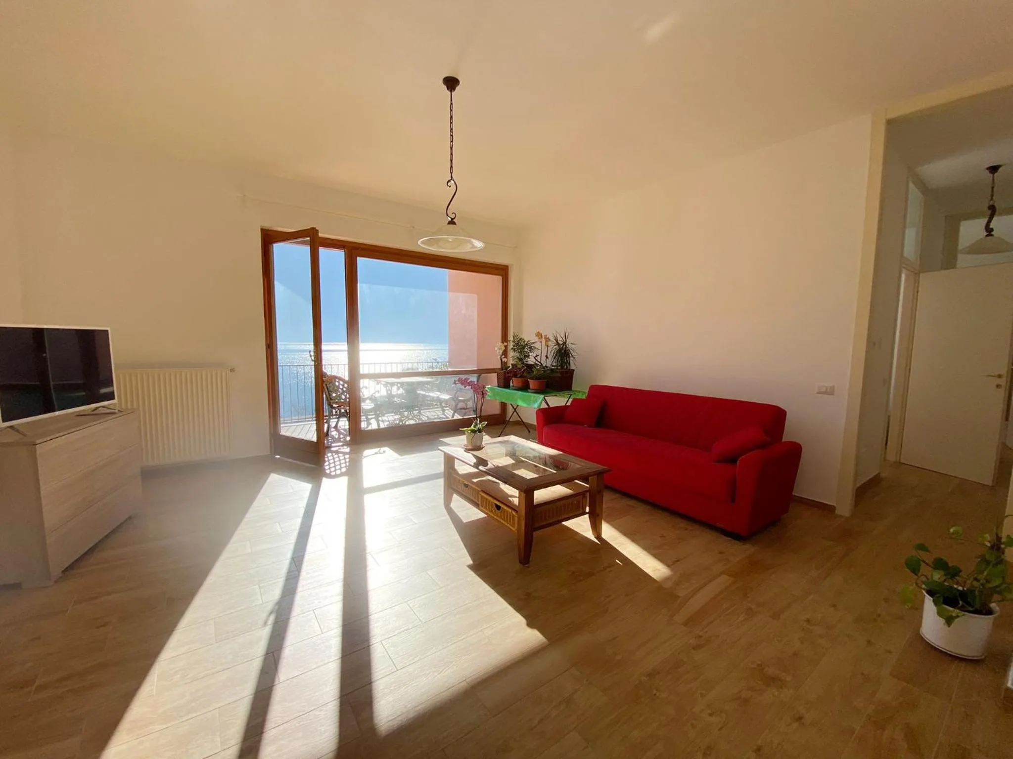 Big Apartment With Lake View and Two Bedrooms