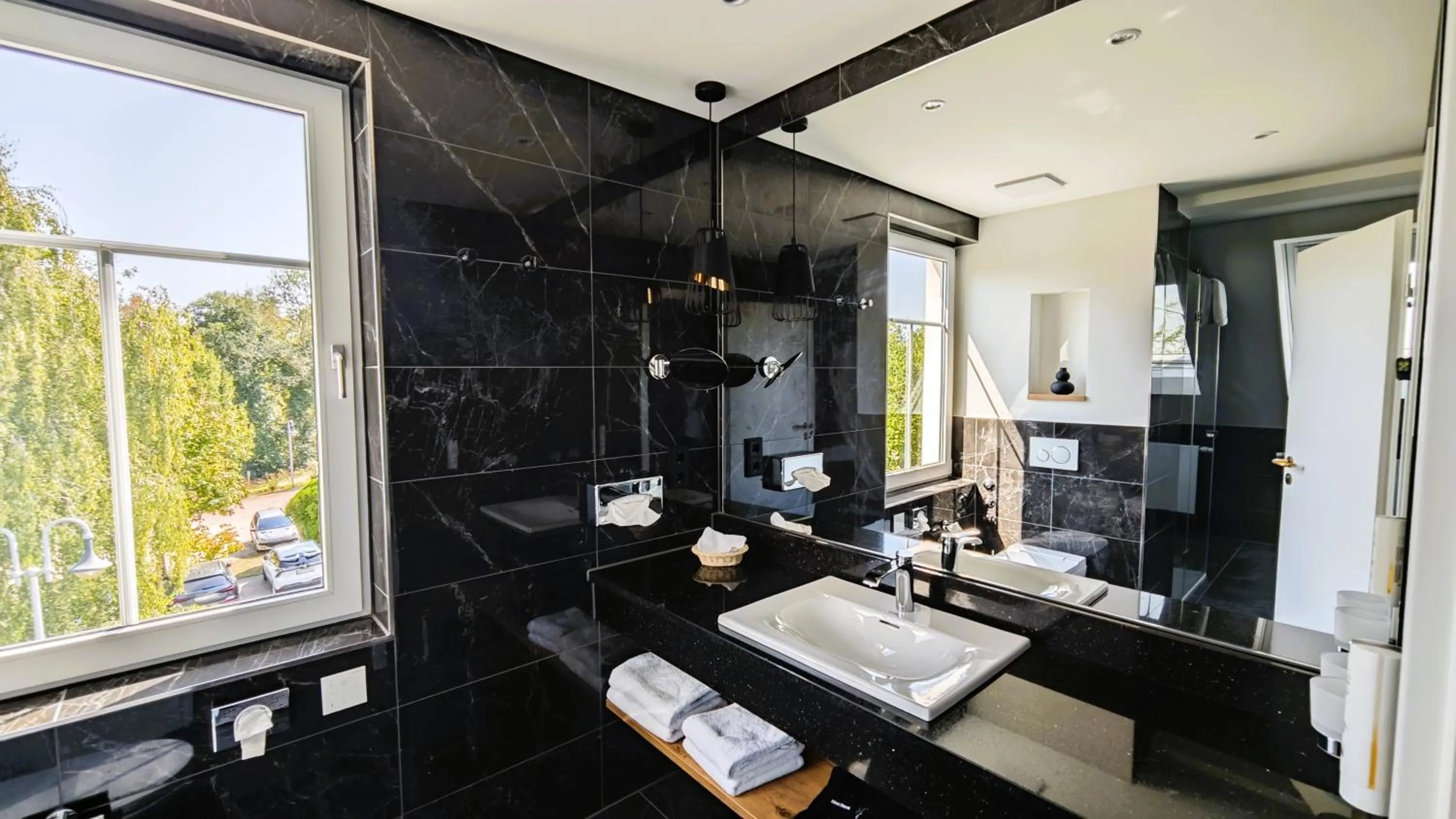 Bathroom in Romantik Hotel Schwanefeld & Spa