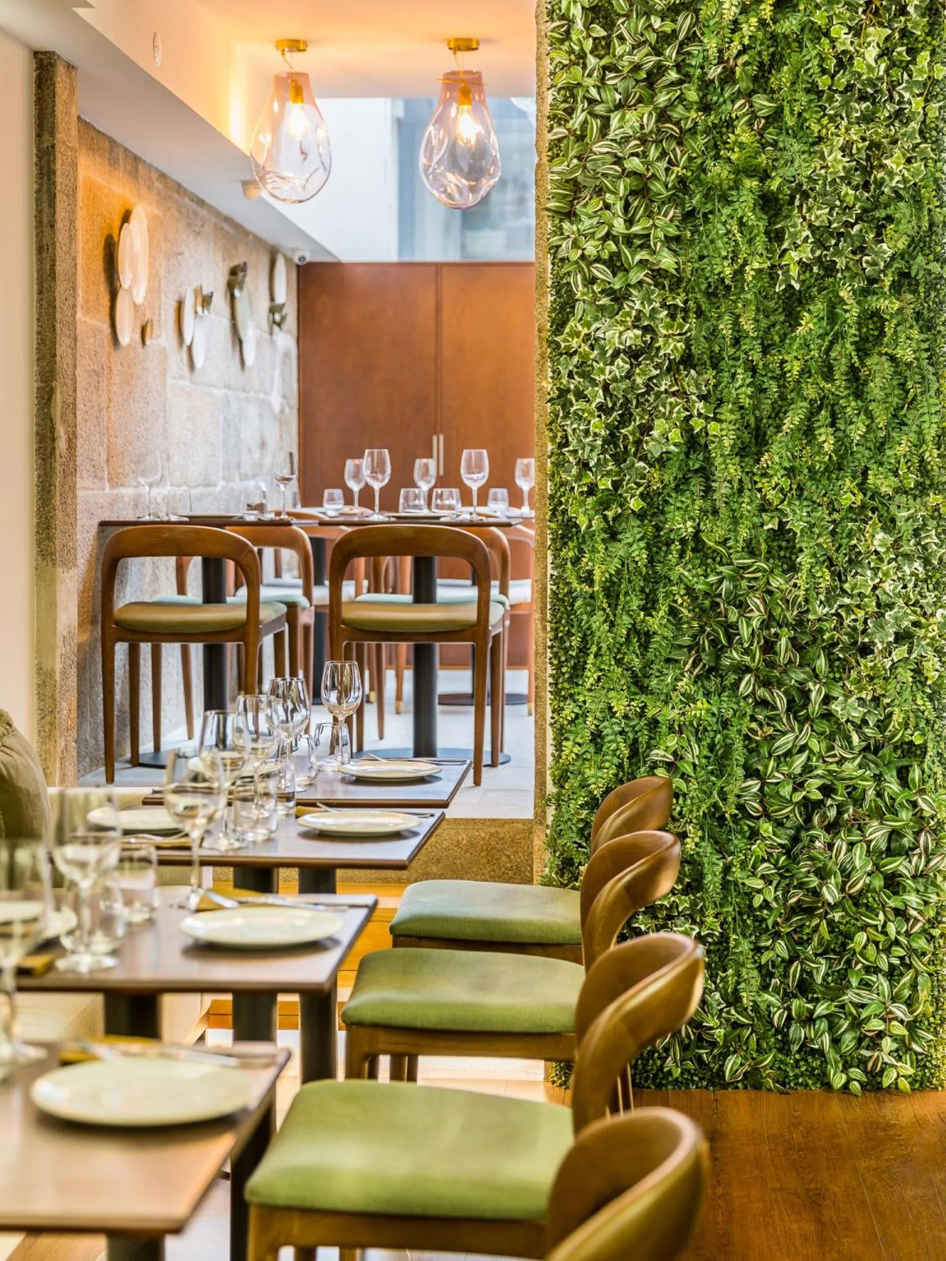 Restaurant/places to eat in Gallery Townhouse & Home